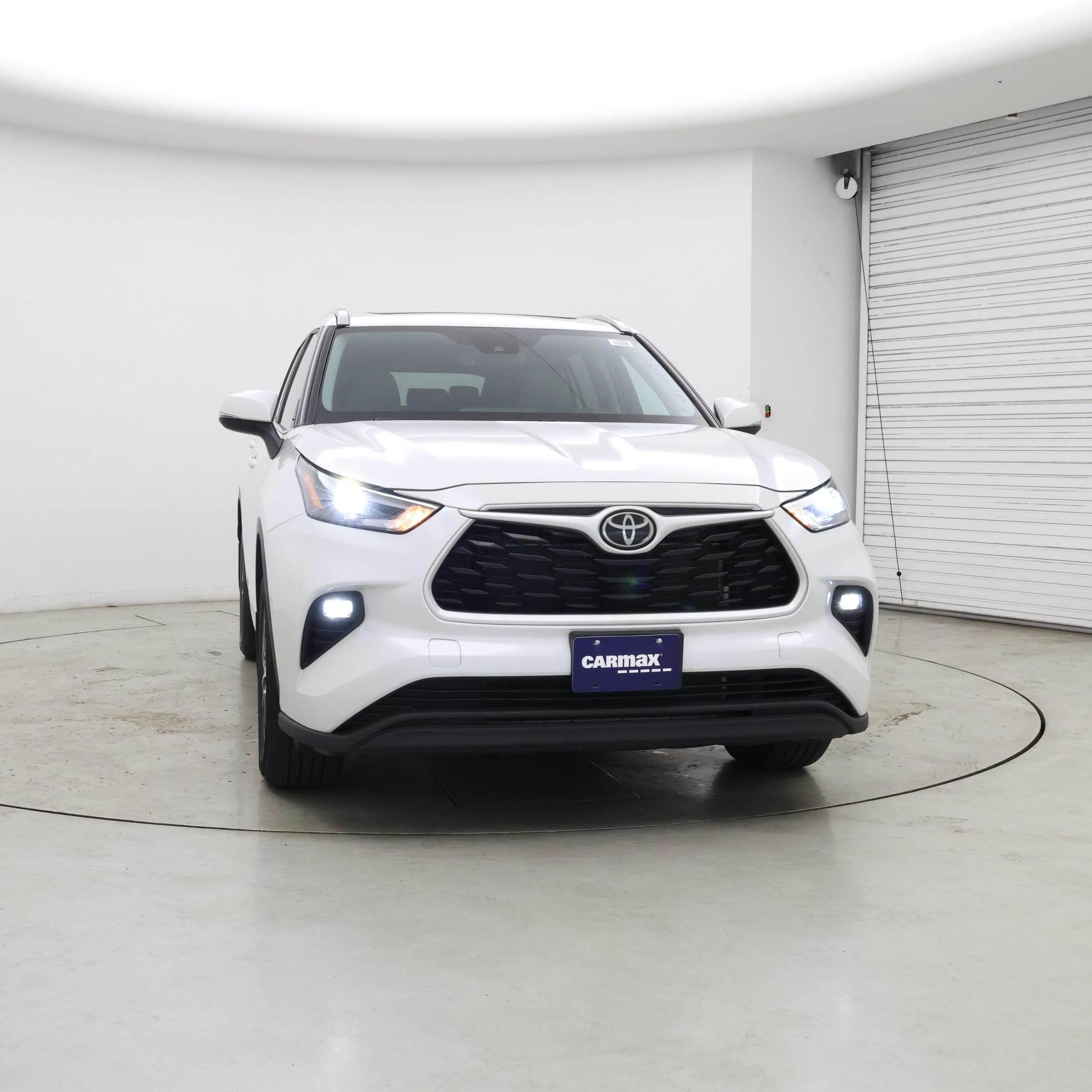 Thumbnail: 2023 Toyota Highlander - 5