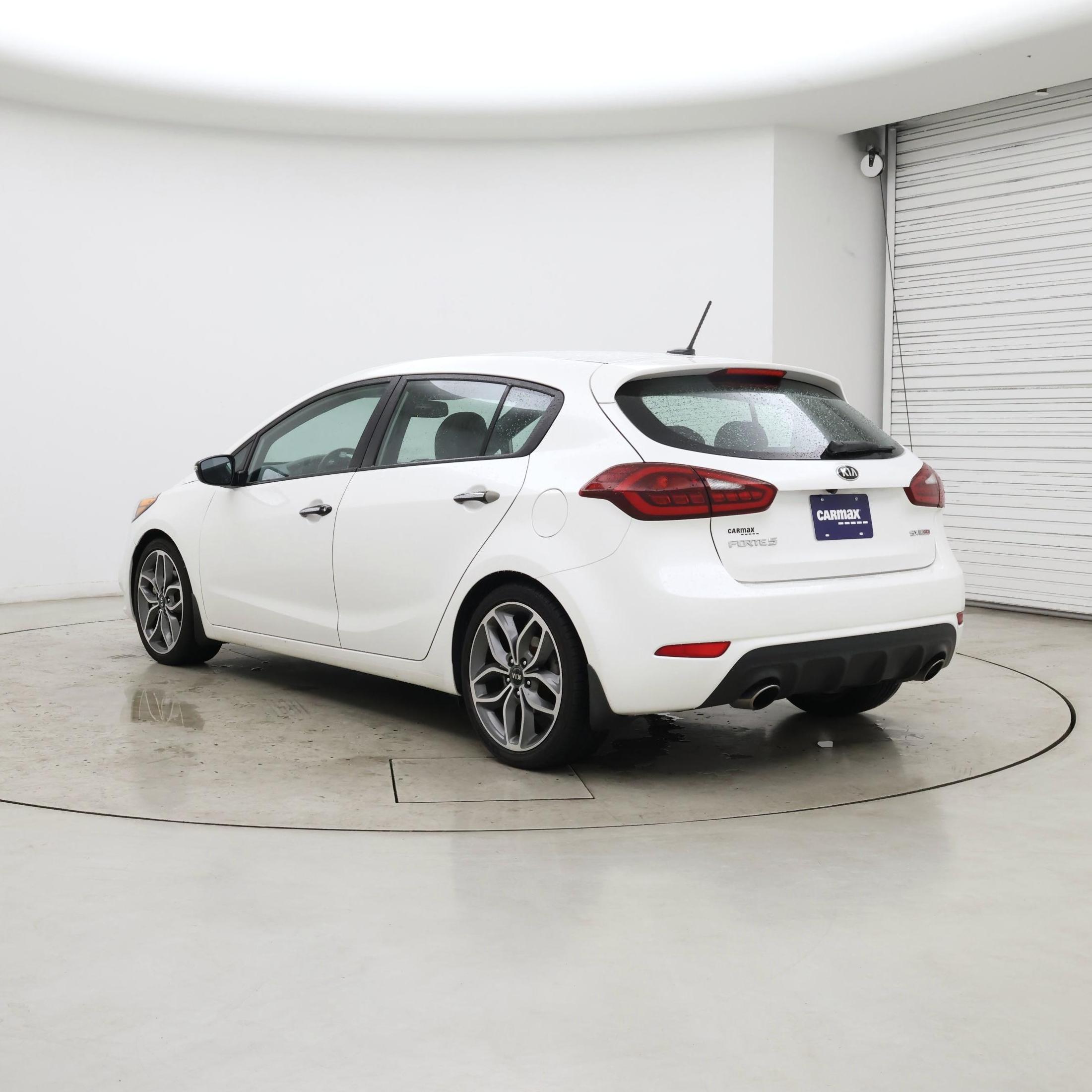 Thumbnail: 2016 Kia Forte - 2