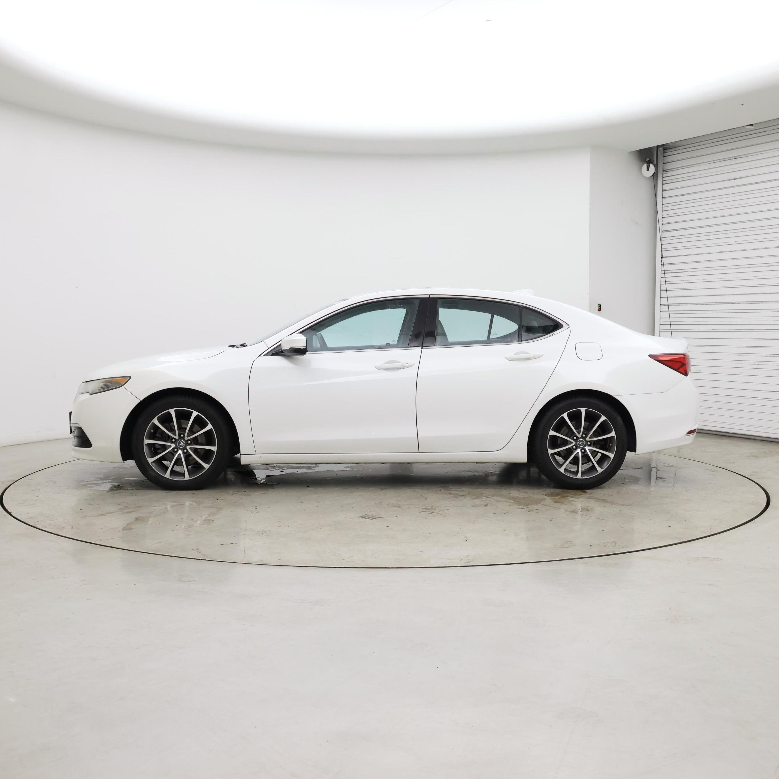 Thumbnail: 2015 Acura TLX - 3
