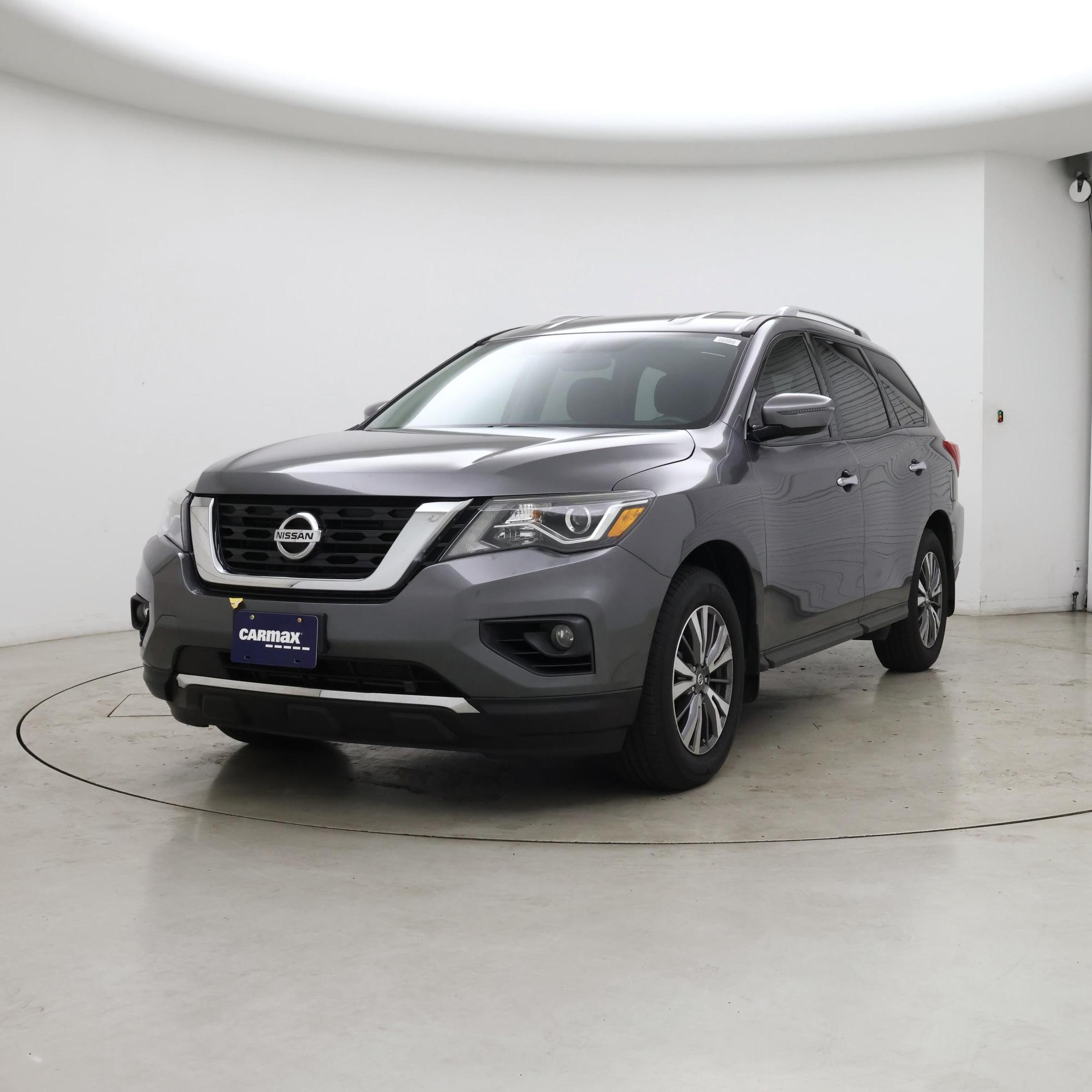 Thumbnail: 2017 Nissan Pathfinder - 4