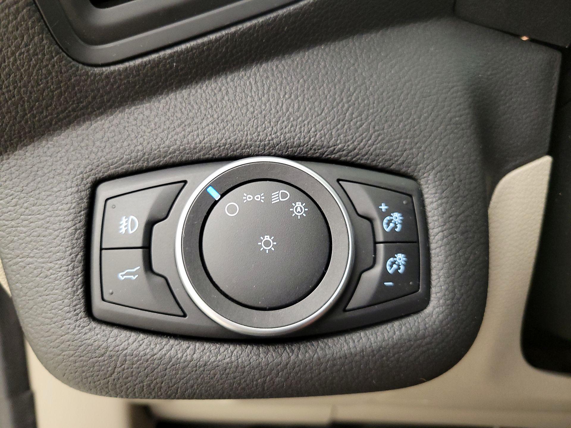Thumbnail: 2018 Ford Escape - 13