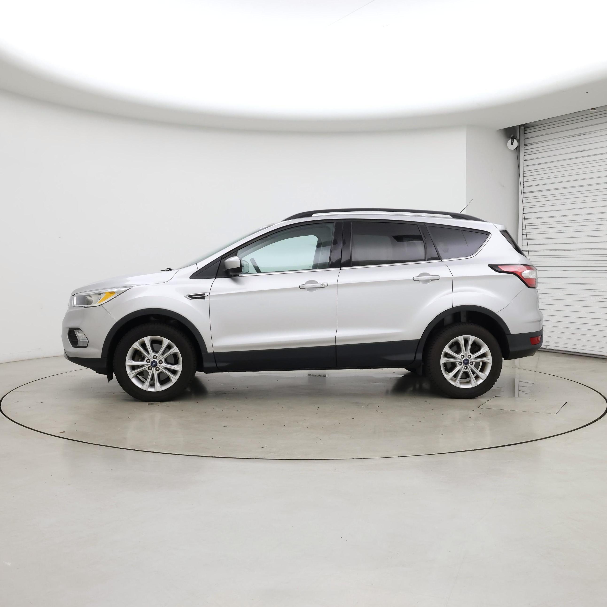 Thumbnail: 2018 Ford Escape - 3