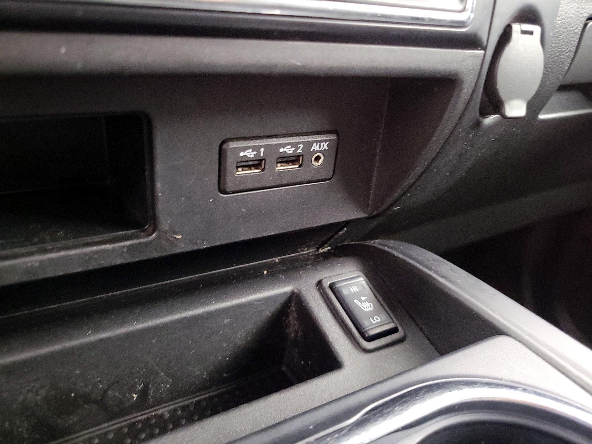 Thumbnail: 2019 Nissan Titan - 19