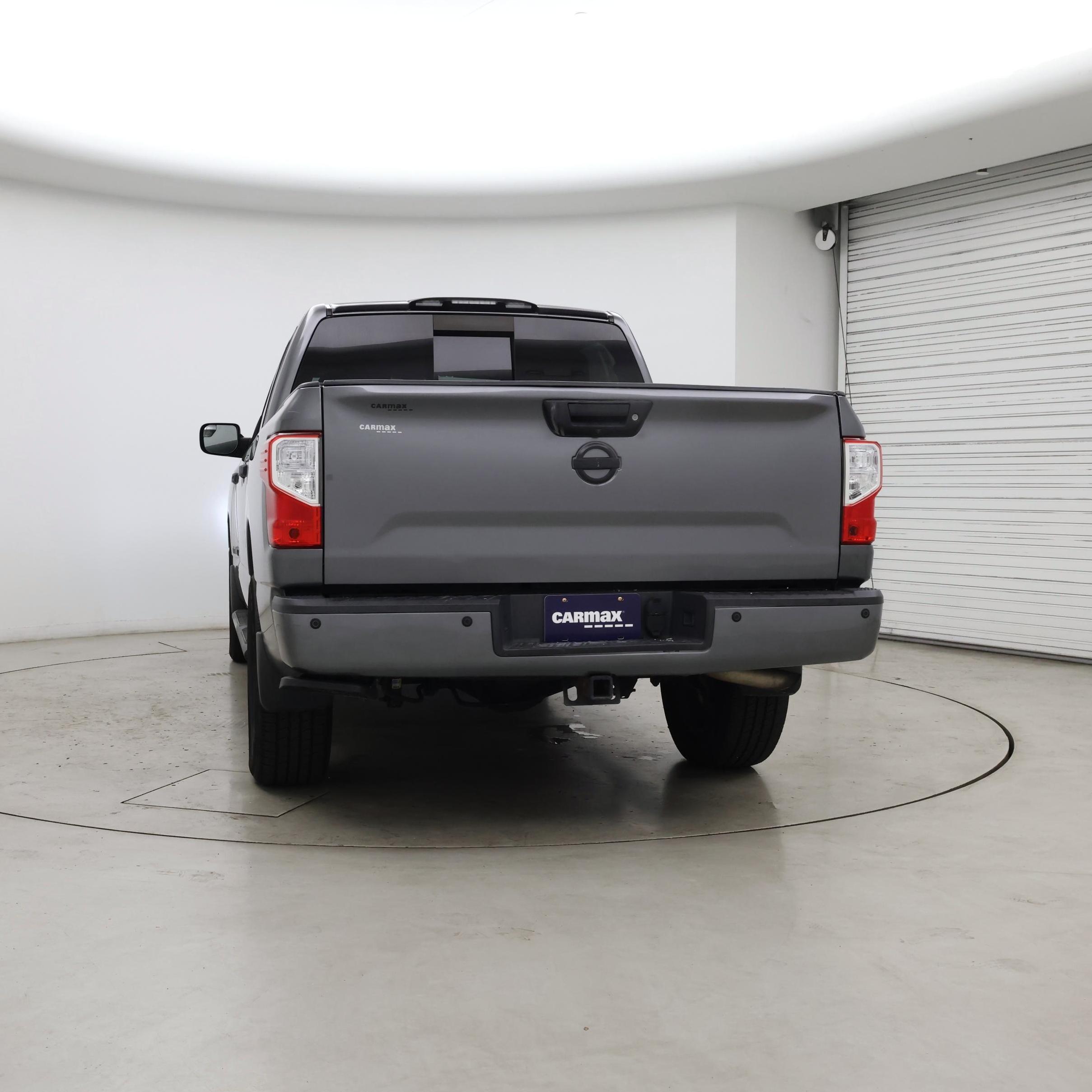 Thumbnail: 2019 Nissan Titan - 6