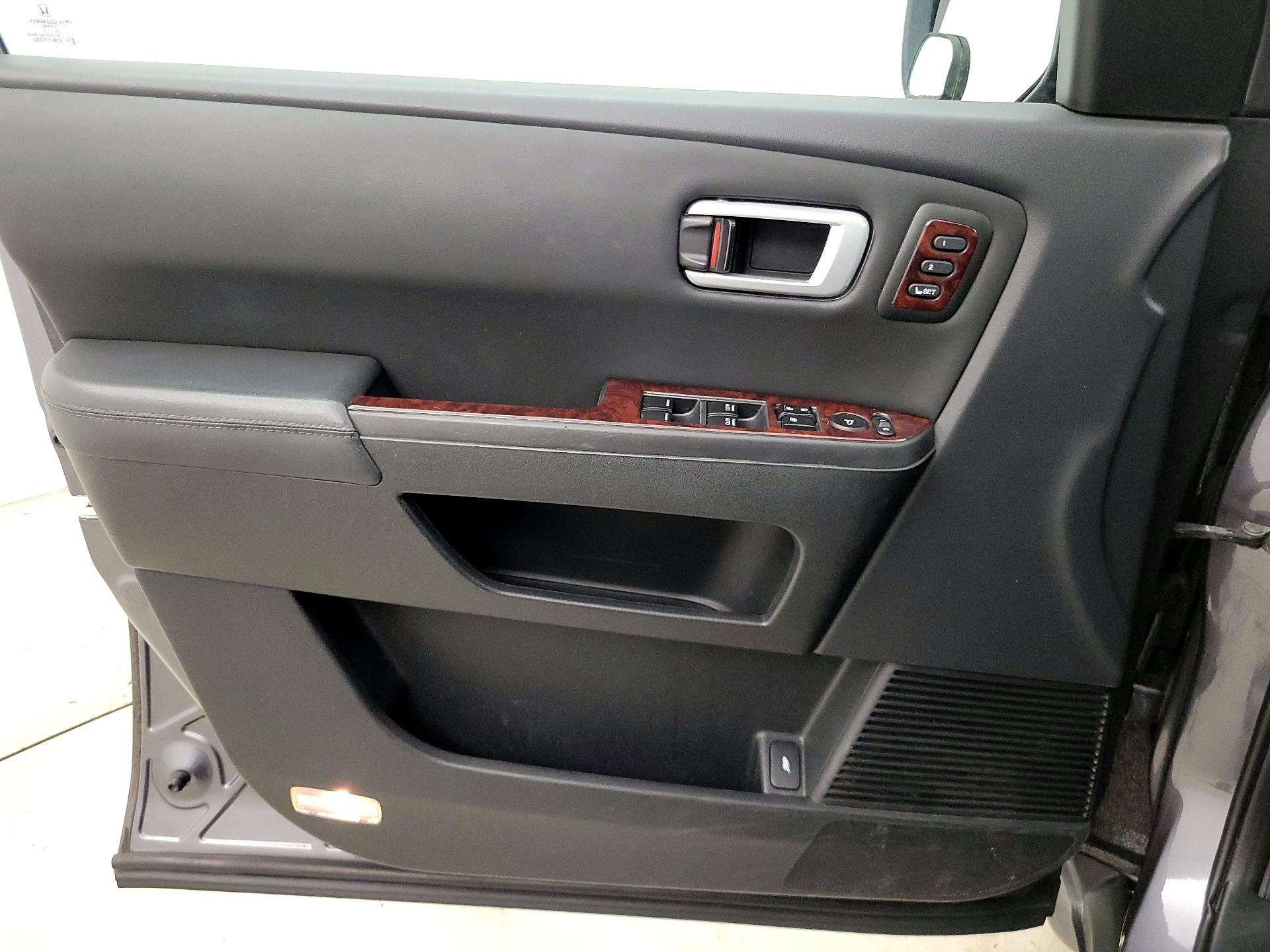 Thumbnail: 2014 Honda Pilot - 12