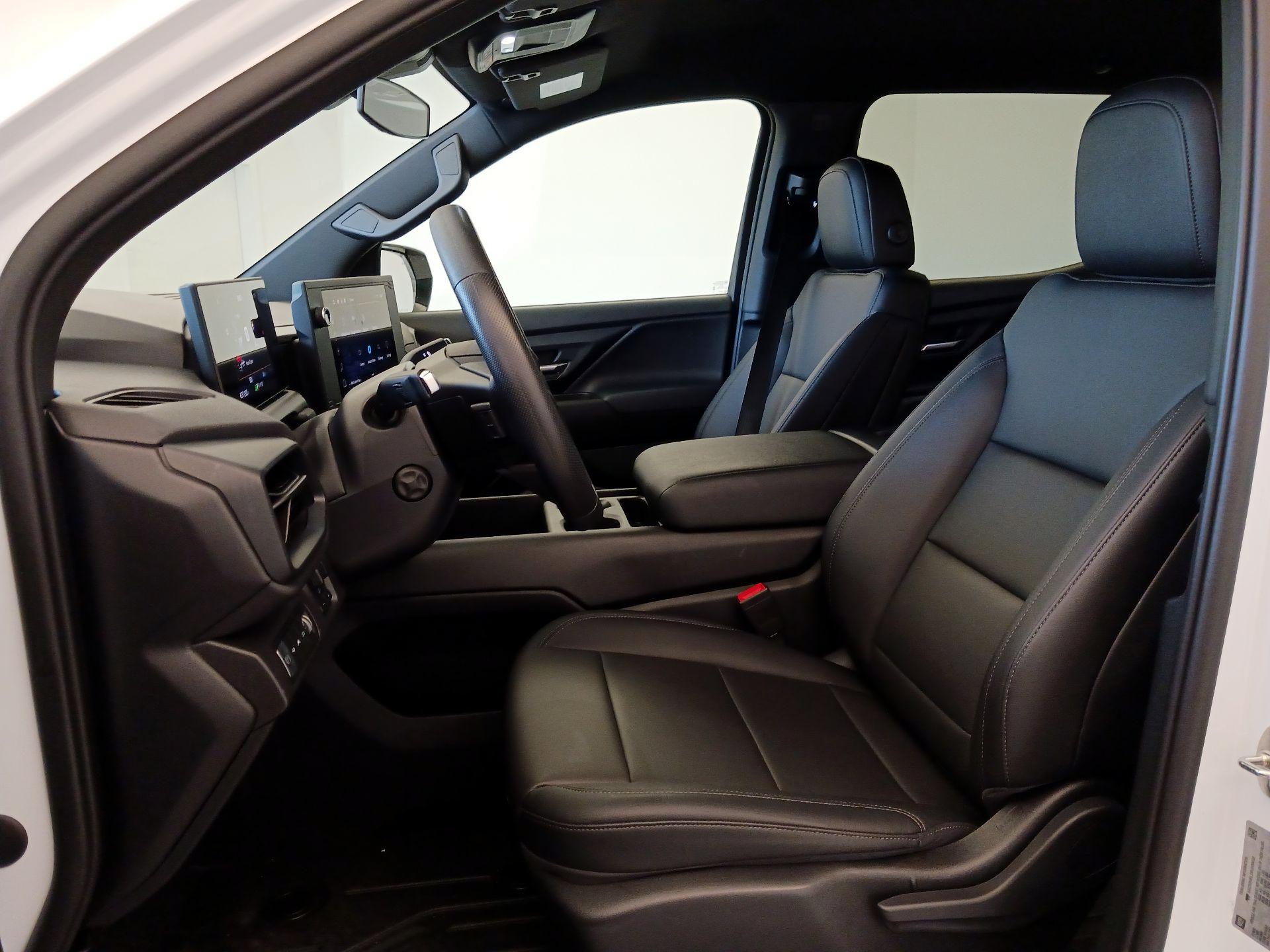 Thumbnail: 2024 Chevrolet Silverado EV - 11