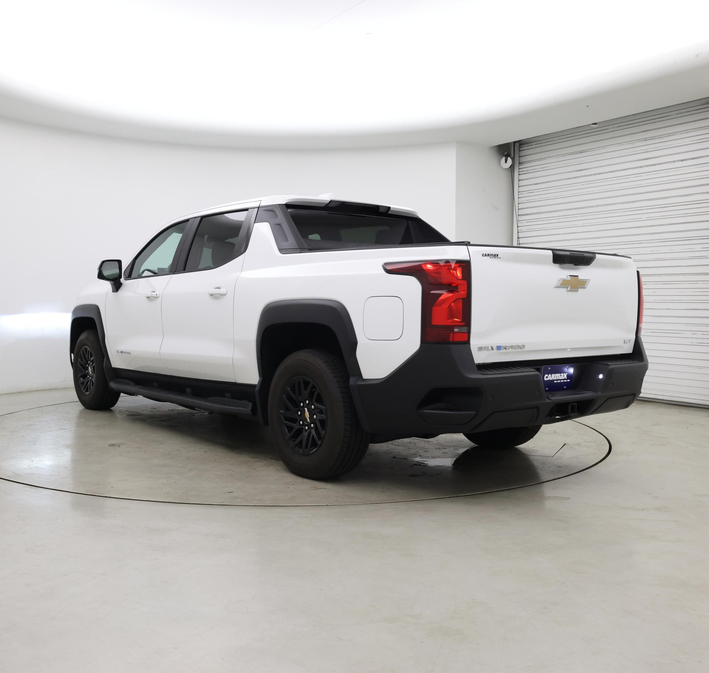 Thumbnail: 2024 Chevrolet Silverado EV - 2
