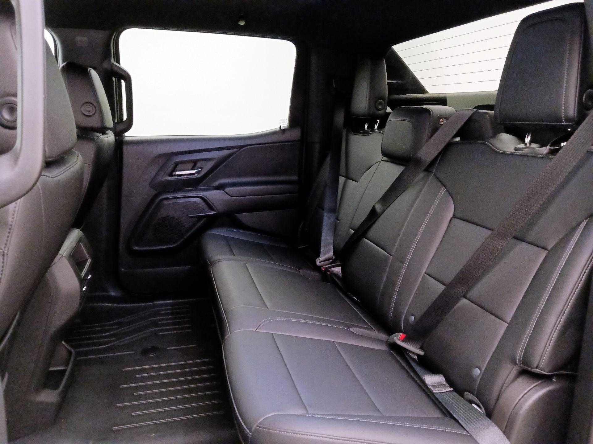 Thumbnail: 2024 Chevrolet Silverado EV - 19