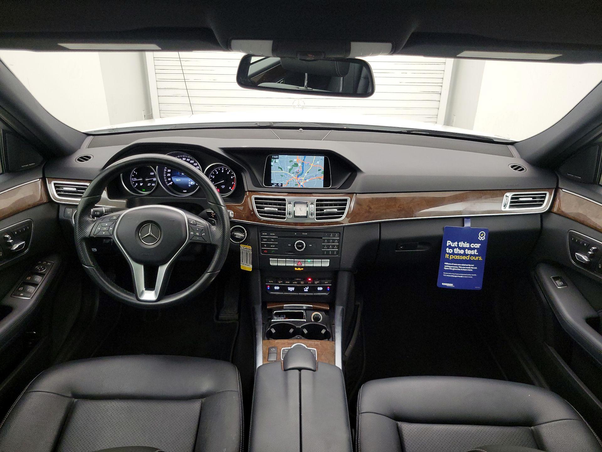Thumbnail: 2016 Mercedes-Benz E-Class - 9
