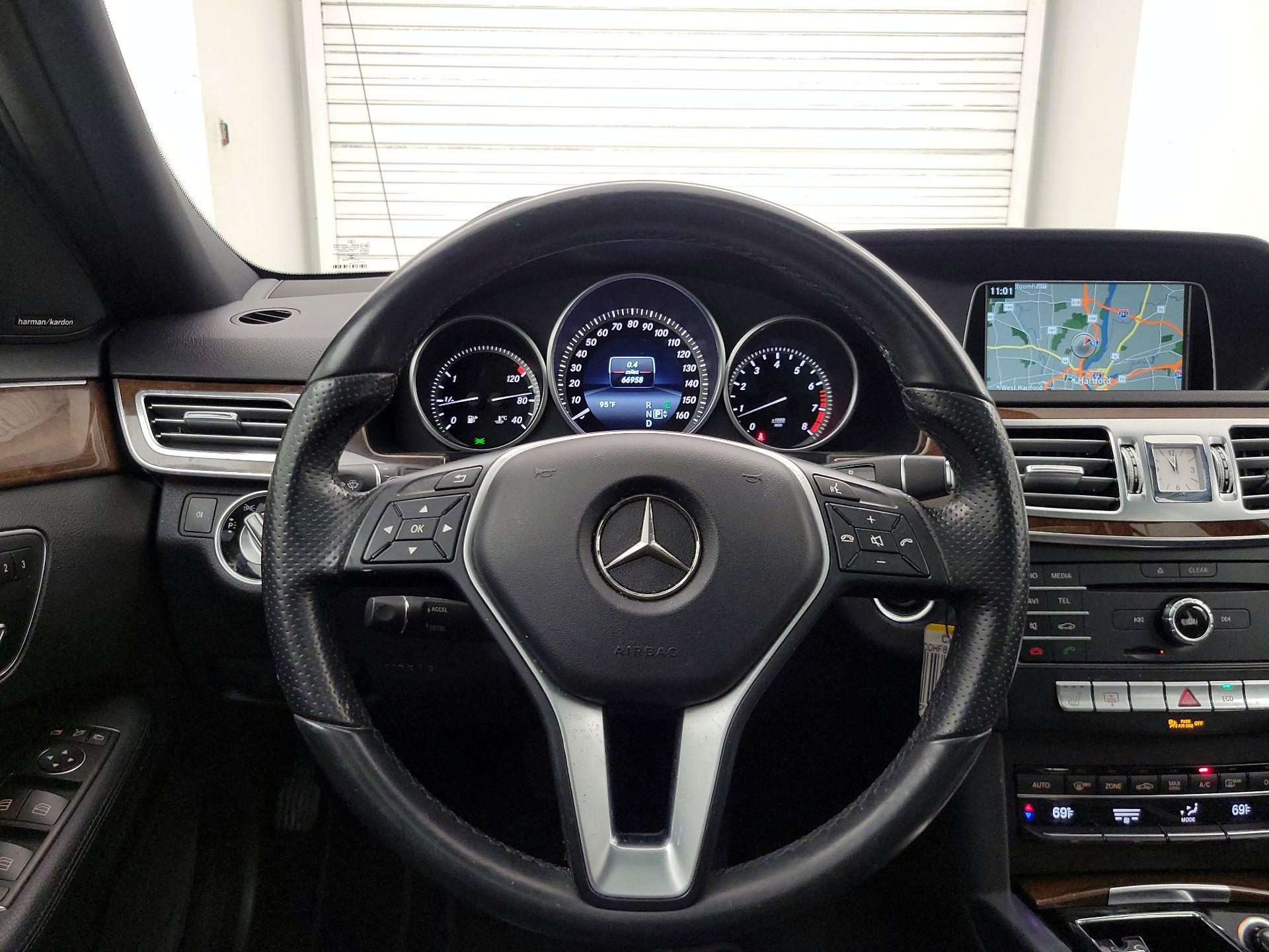 Thumbnail: 2016 Mercedes-Benz E-Class - 10