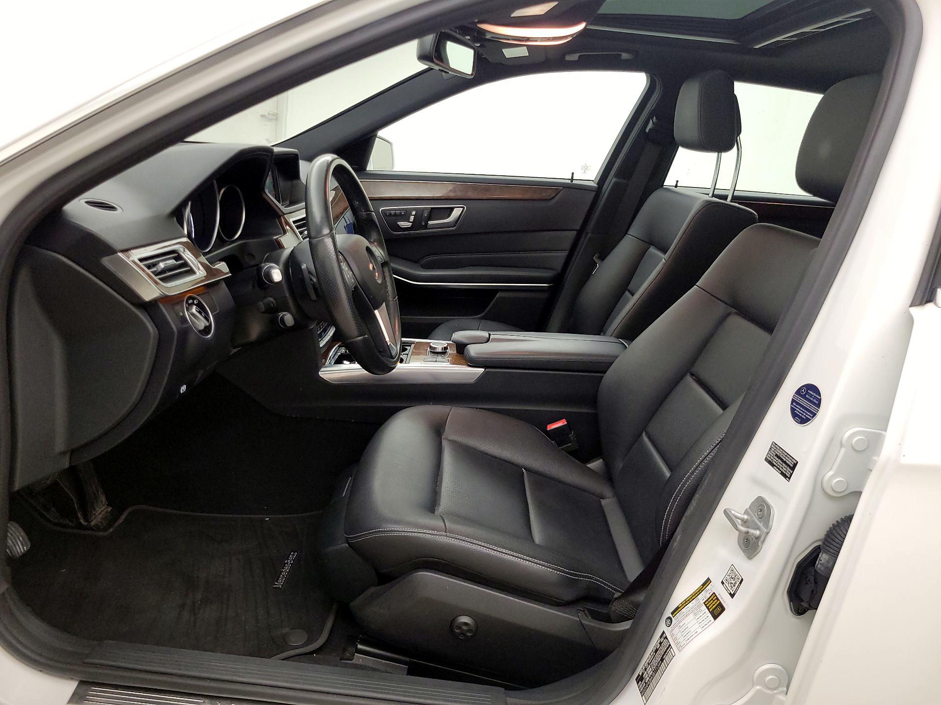 Thumbnail: 2016 Mercedes-Benz E-Class - 11