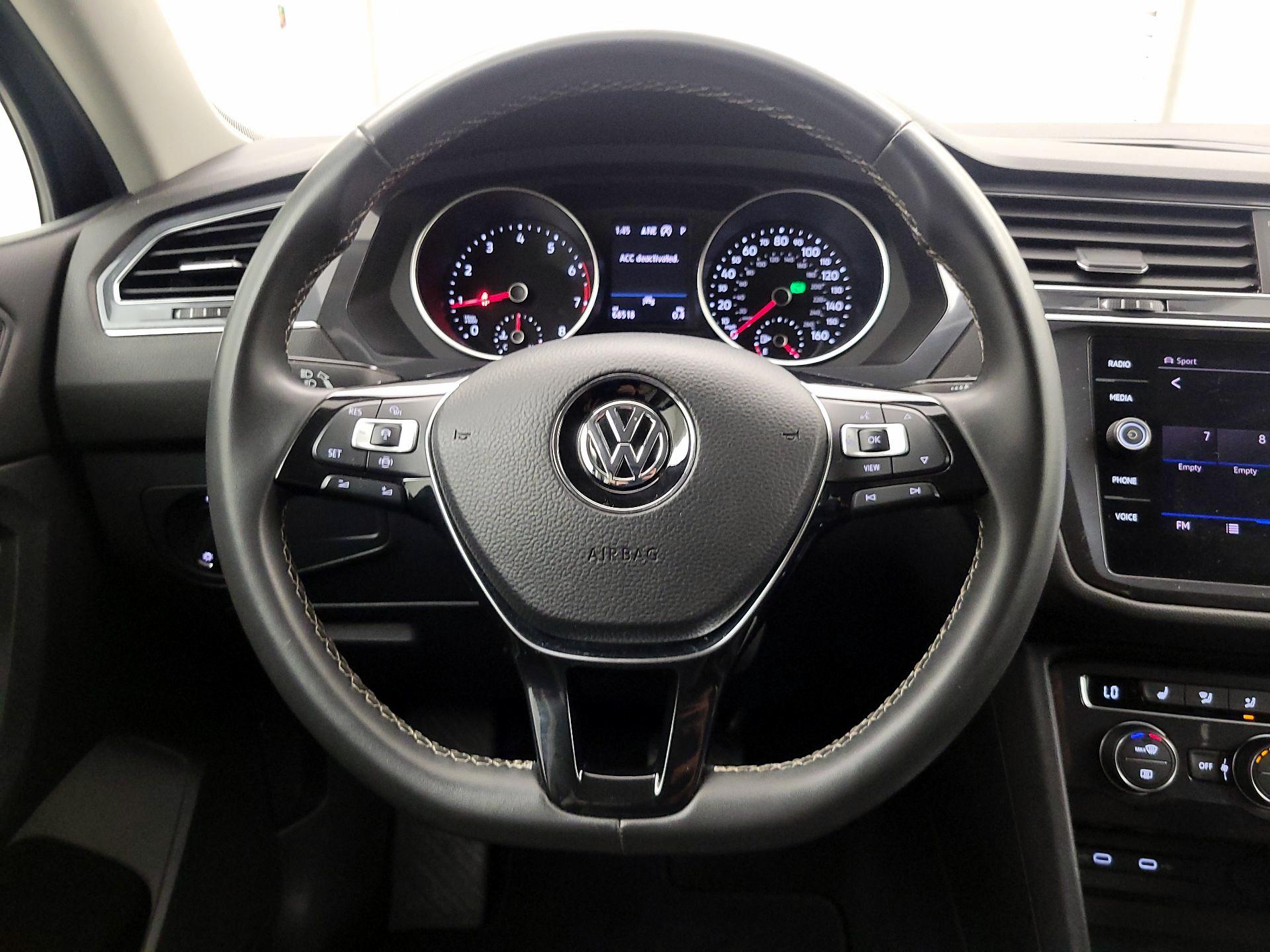 Thumbnail: 2021 Volkswagen Tiguan - 10