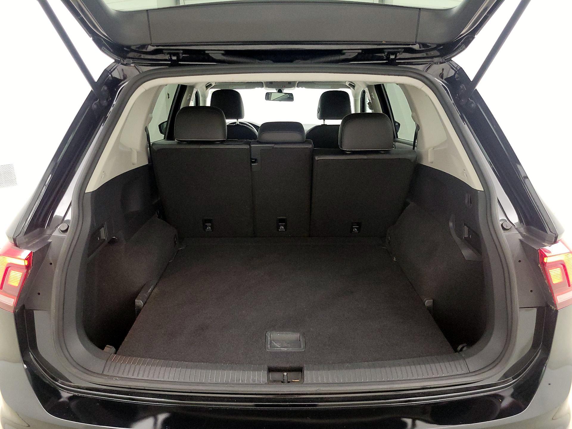 Thumbnail: 2021 Volkswagen Tiguan - 20