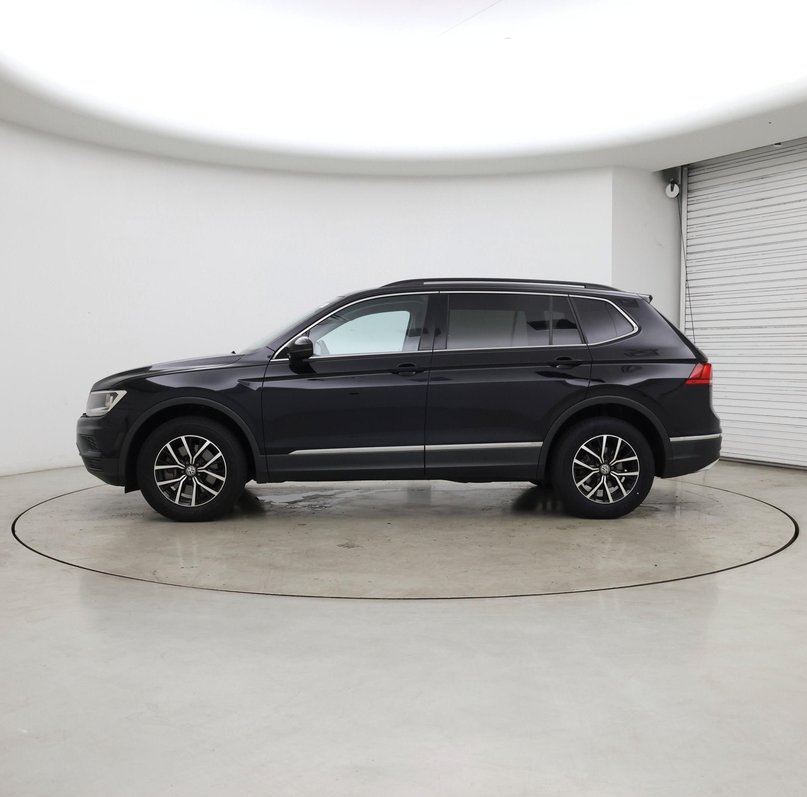 Thumbnail: 2021 Volkswagen Tiguan - 3