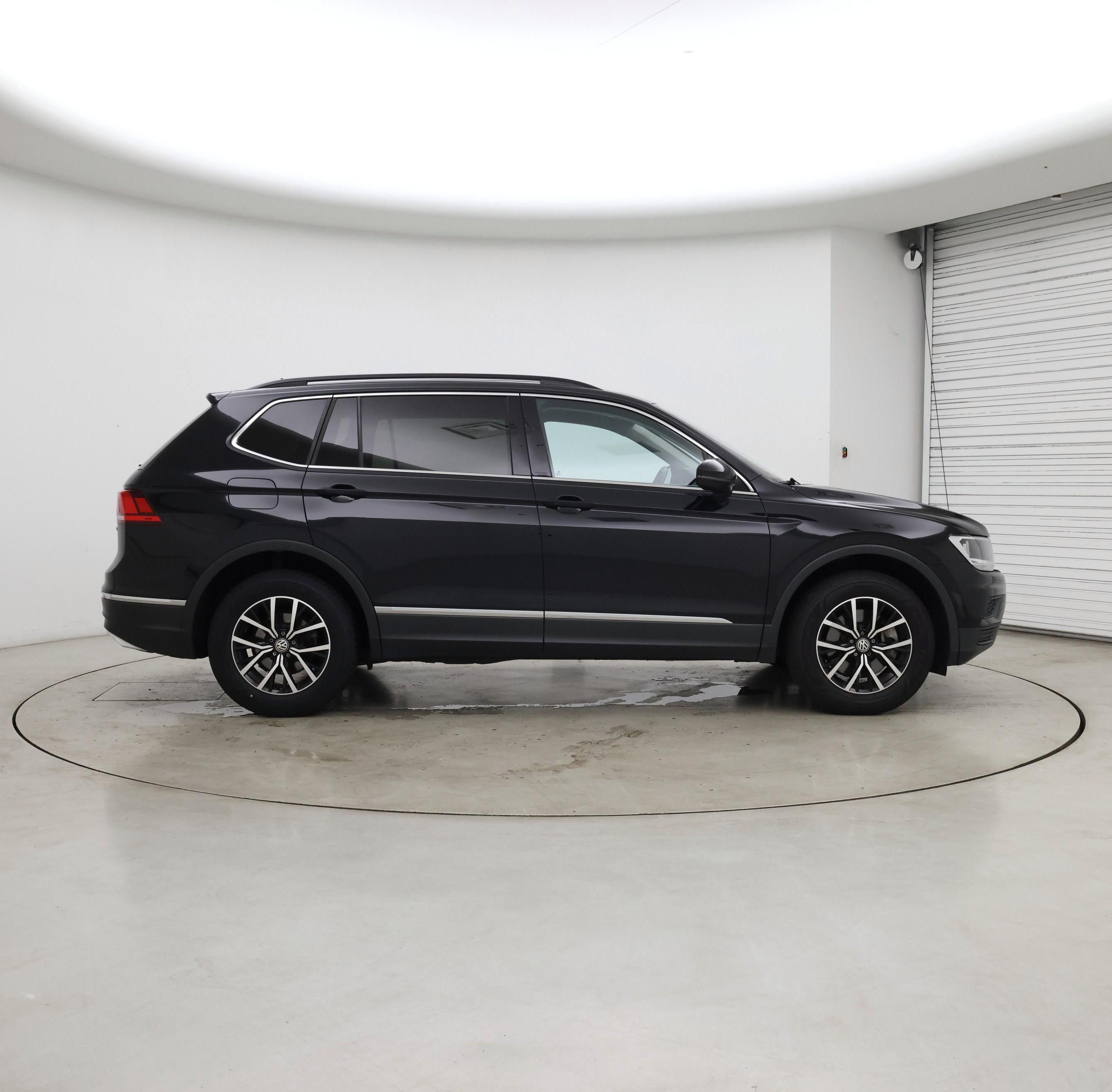 Thumbnail: 2021 Volkswagen Tiguan - 7