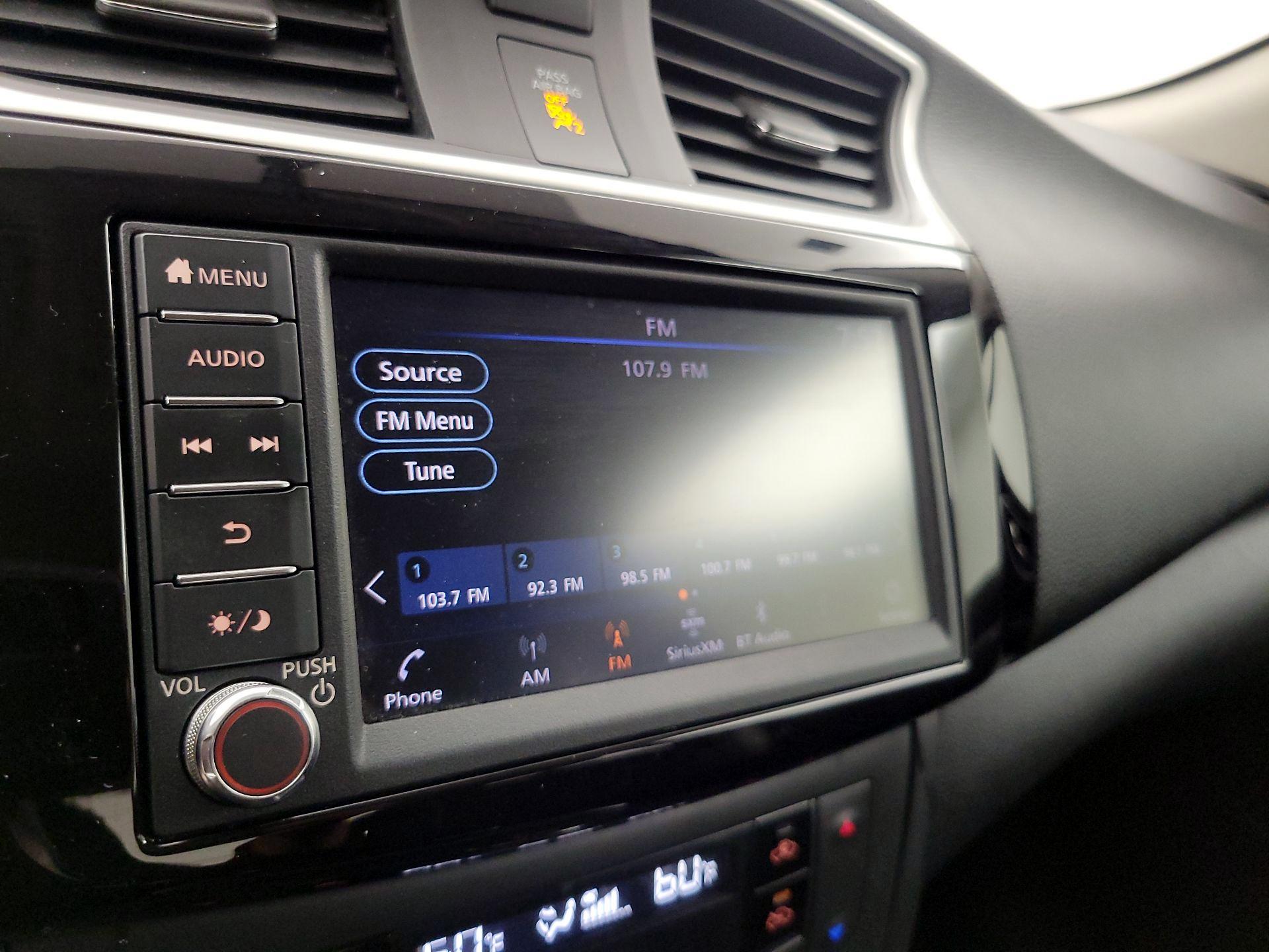 Thumbnail: 2019 Nissan Sentra - 15