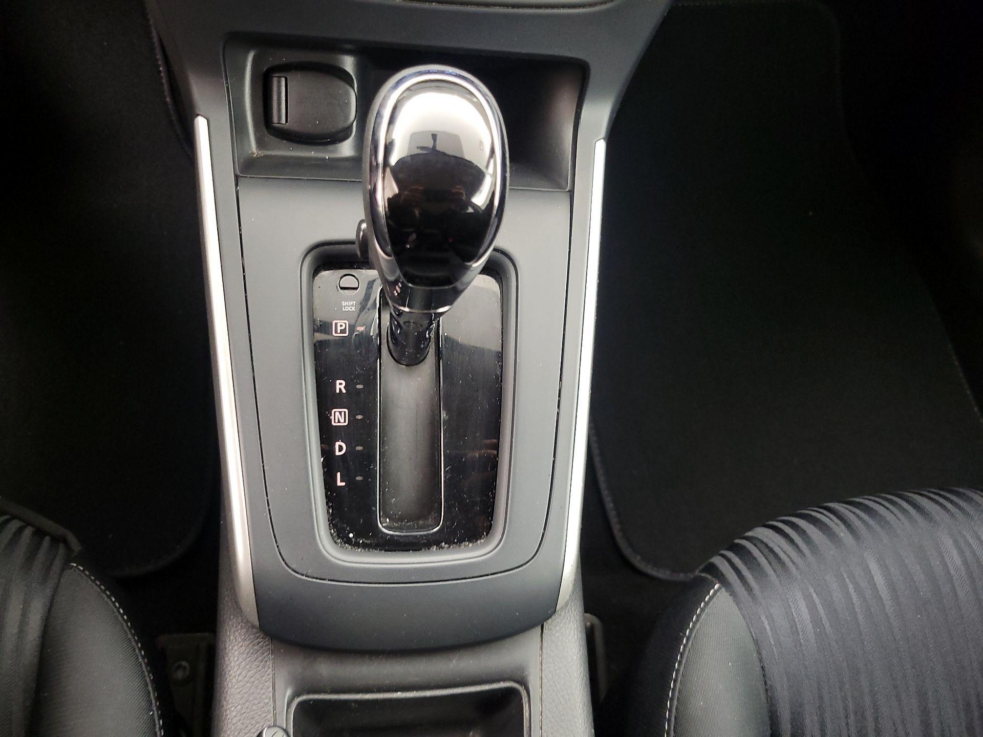 Thumbnail: 2019 Nissan Sentra - 17