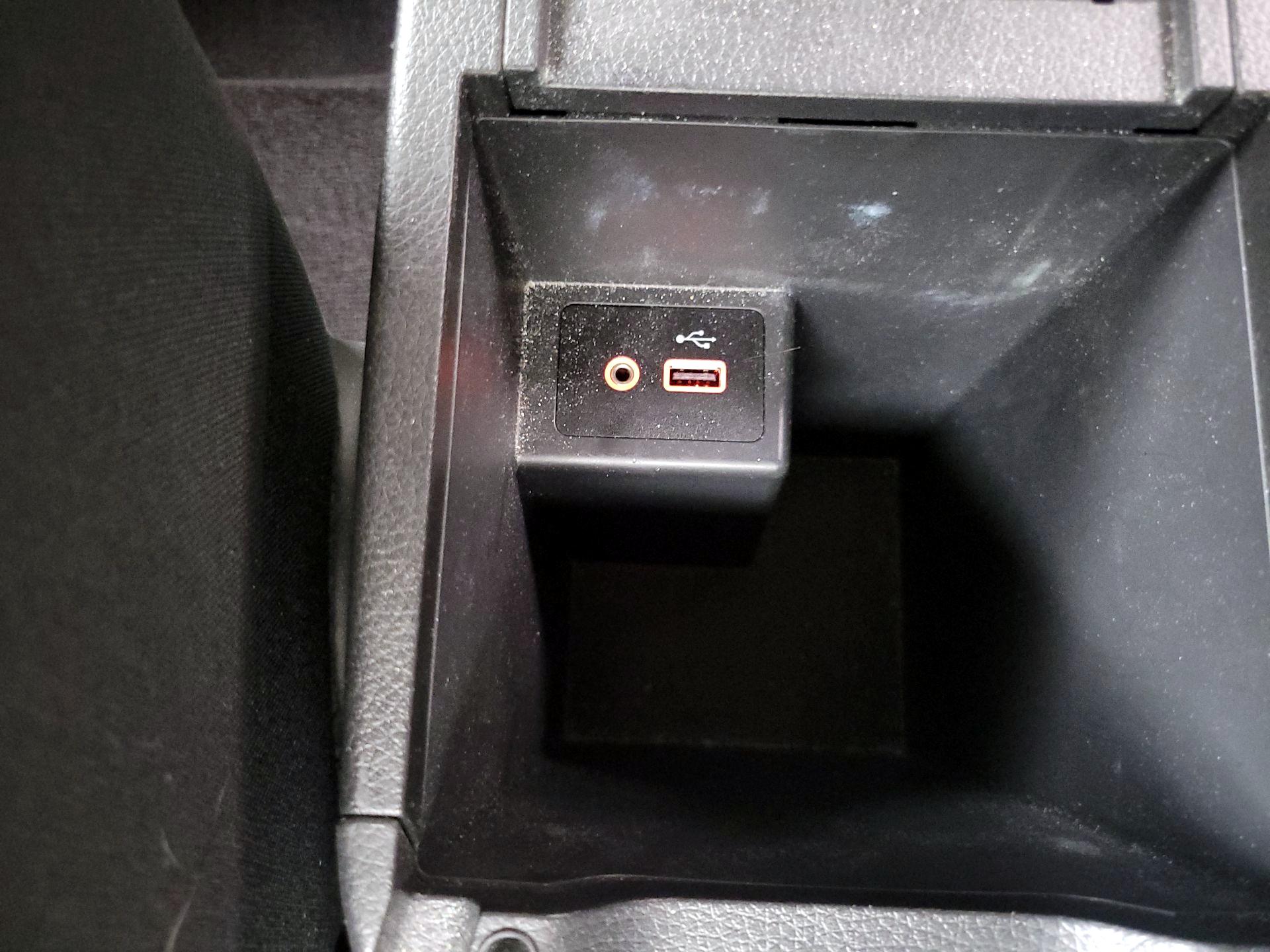 Thumbnail: 2019 Nissan Sentra - 18