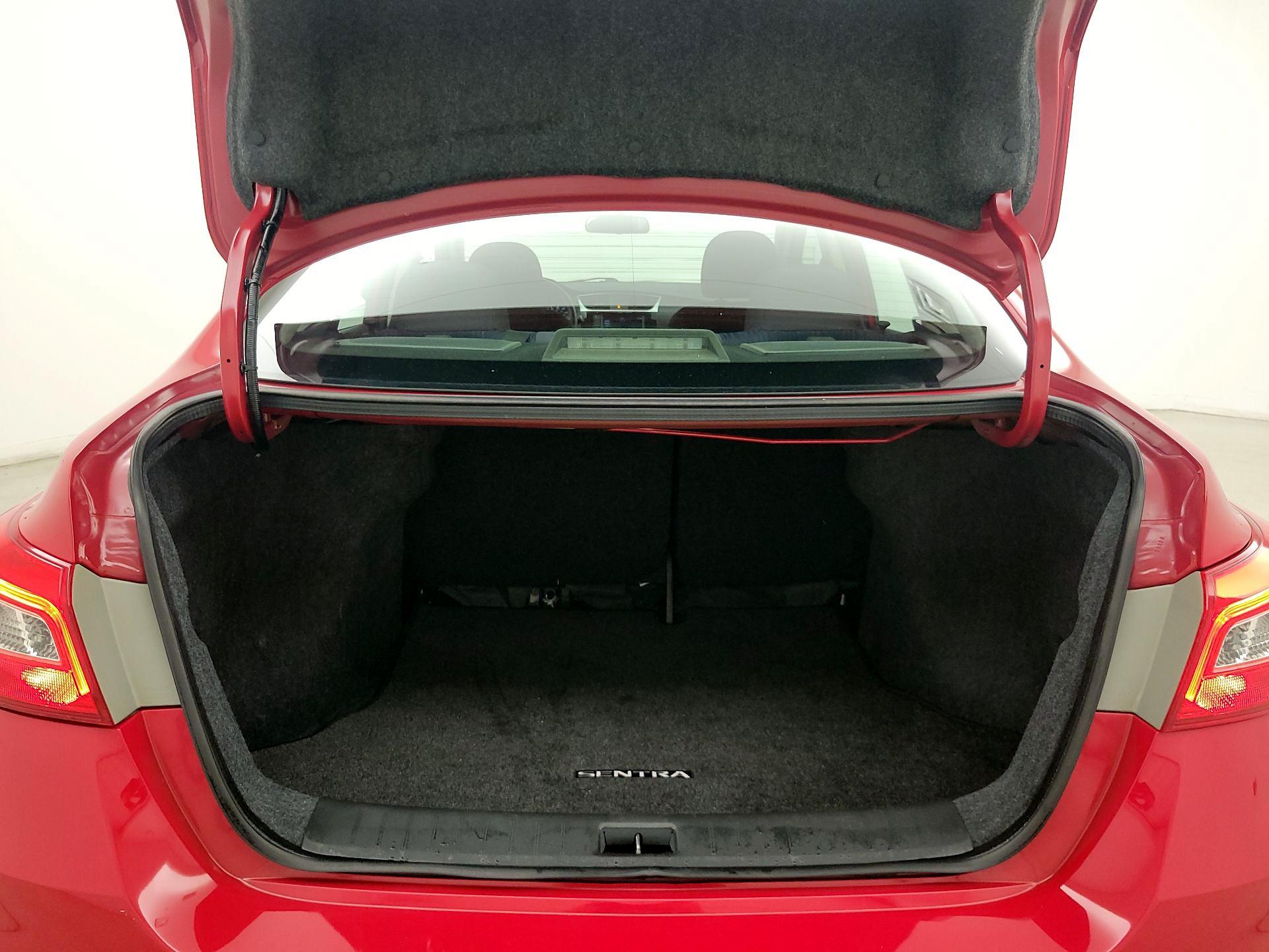 Thumbnail: 2019 Nissan Sentra - 20