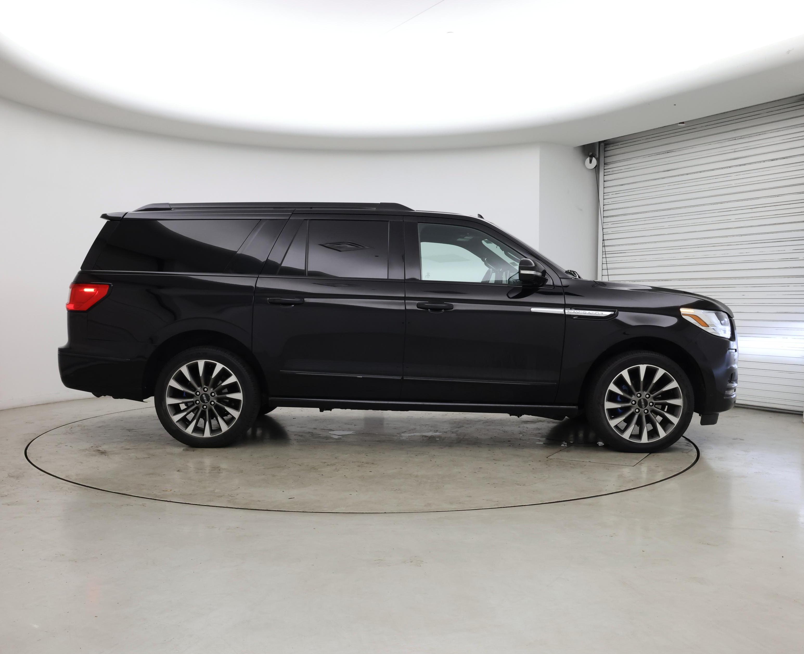 Thumbnail: 2020 Lincoln Navigator L - 7
