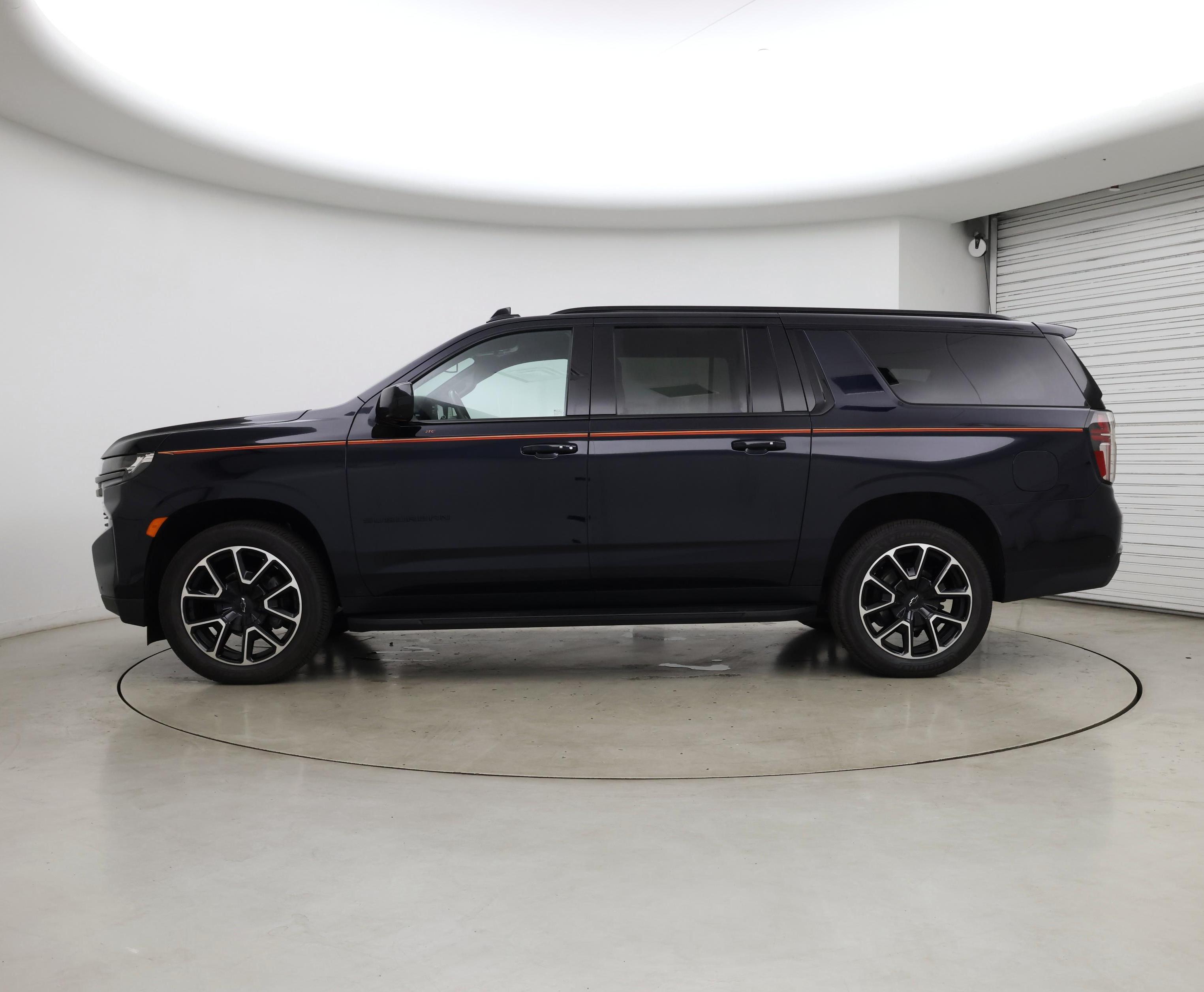 Thumbnail: 2022 Chevrolet Suburban - 3