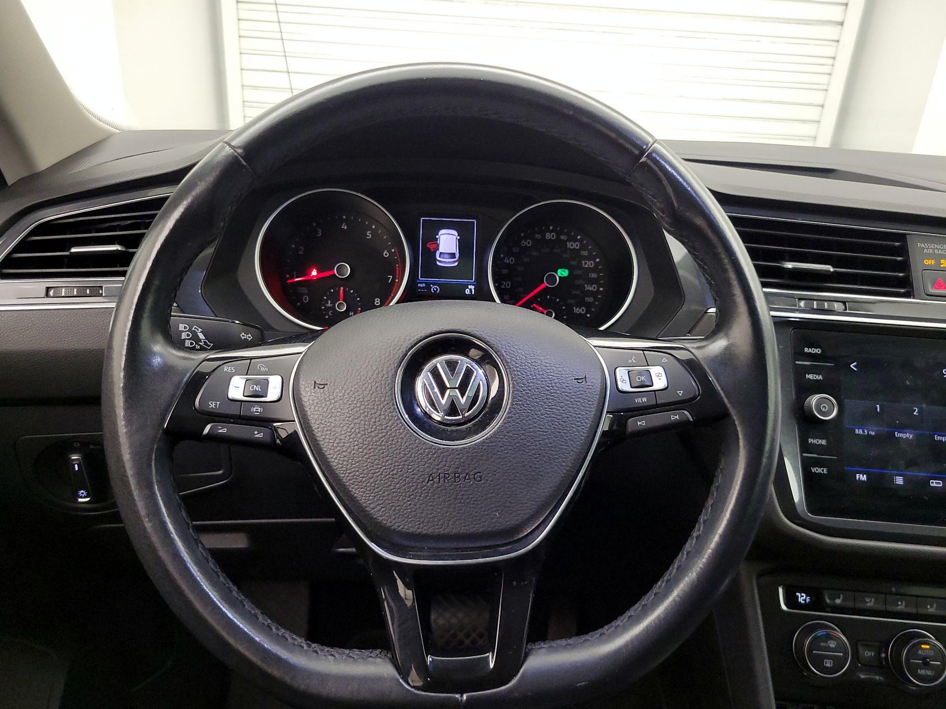 Thumbnail: 2019 Volkswagen Tiguan - 10