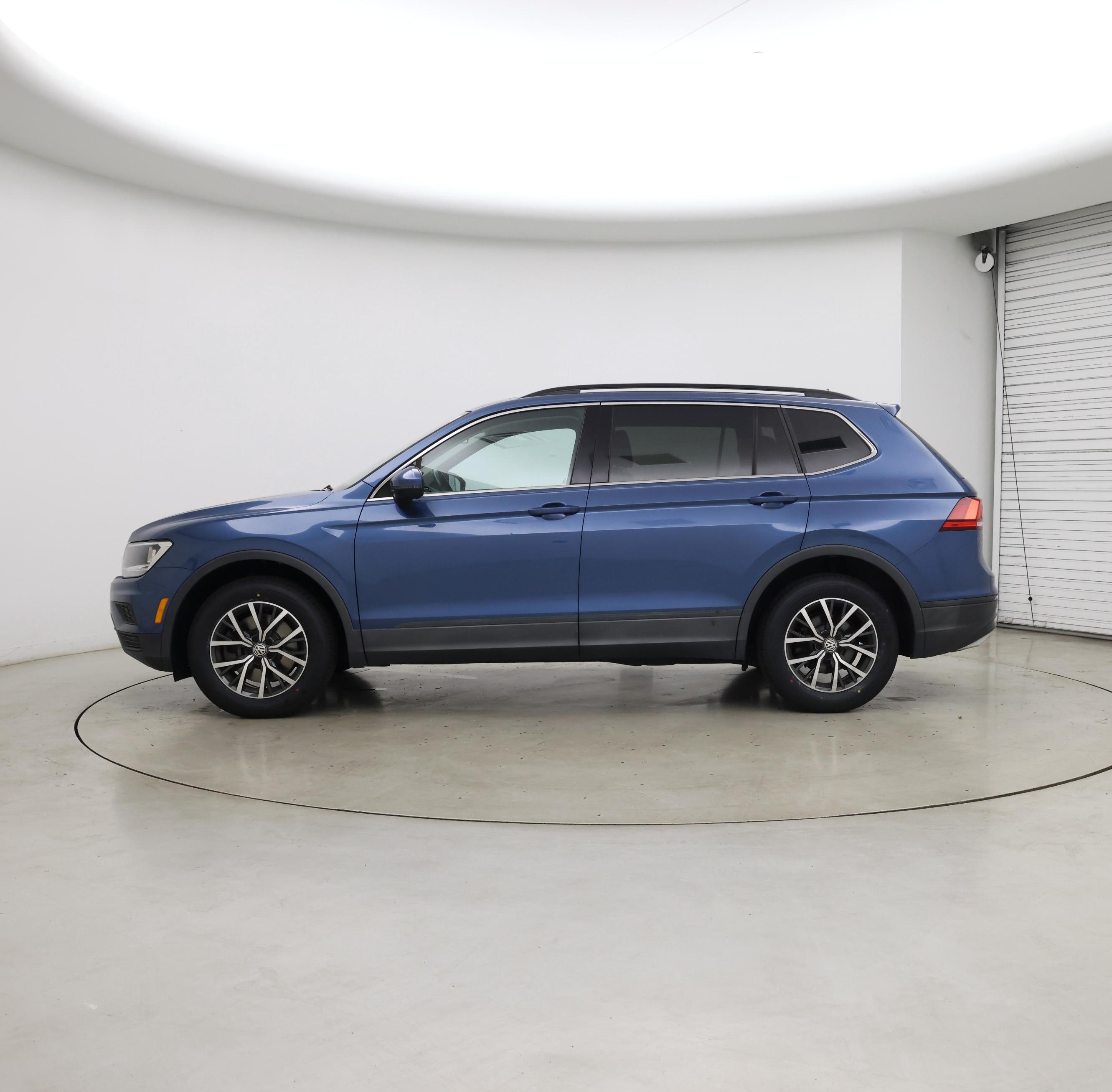 Thumbnail: 2019 Volkswagen Tiguan - 3