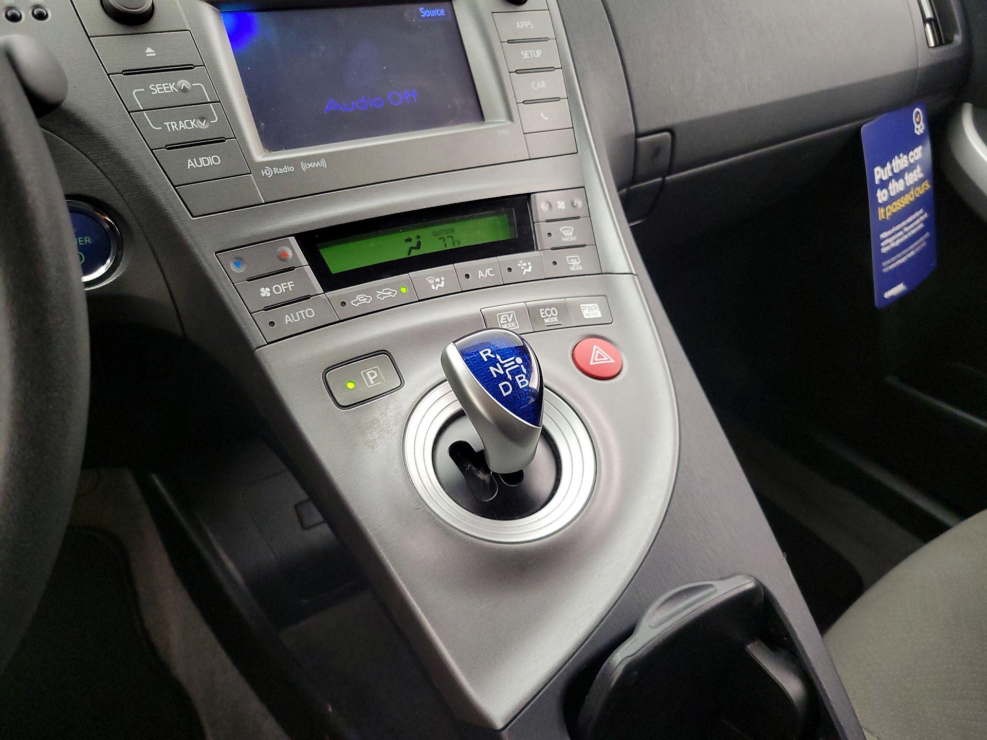 Thumbnail: 2014 Toyota Prius - 18