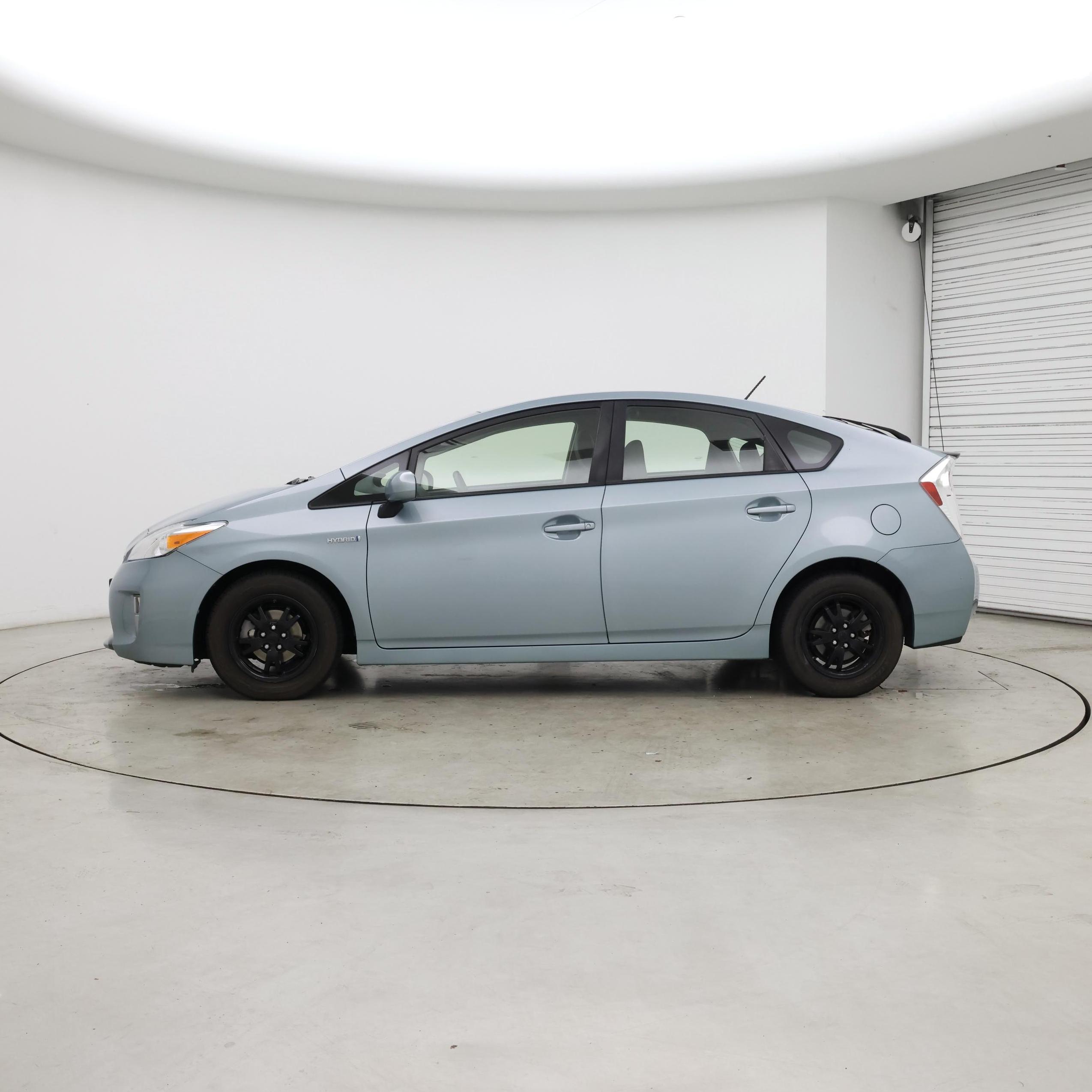 Thumbnail: 2014 Toyota Prius - 3