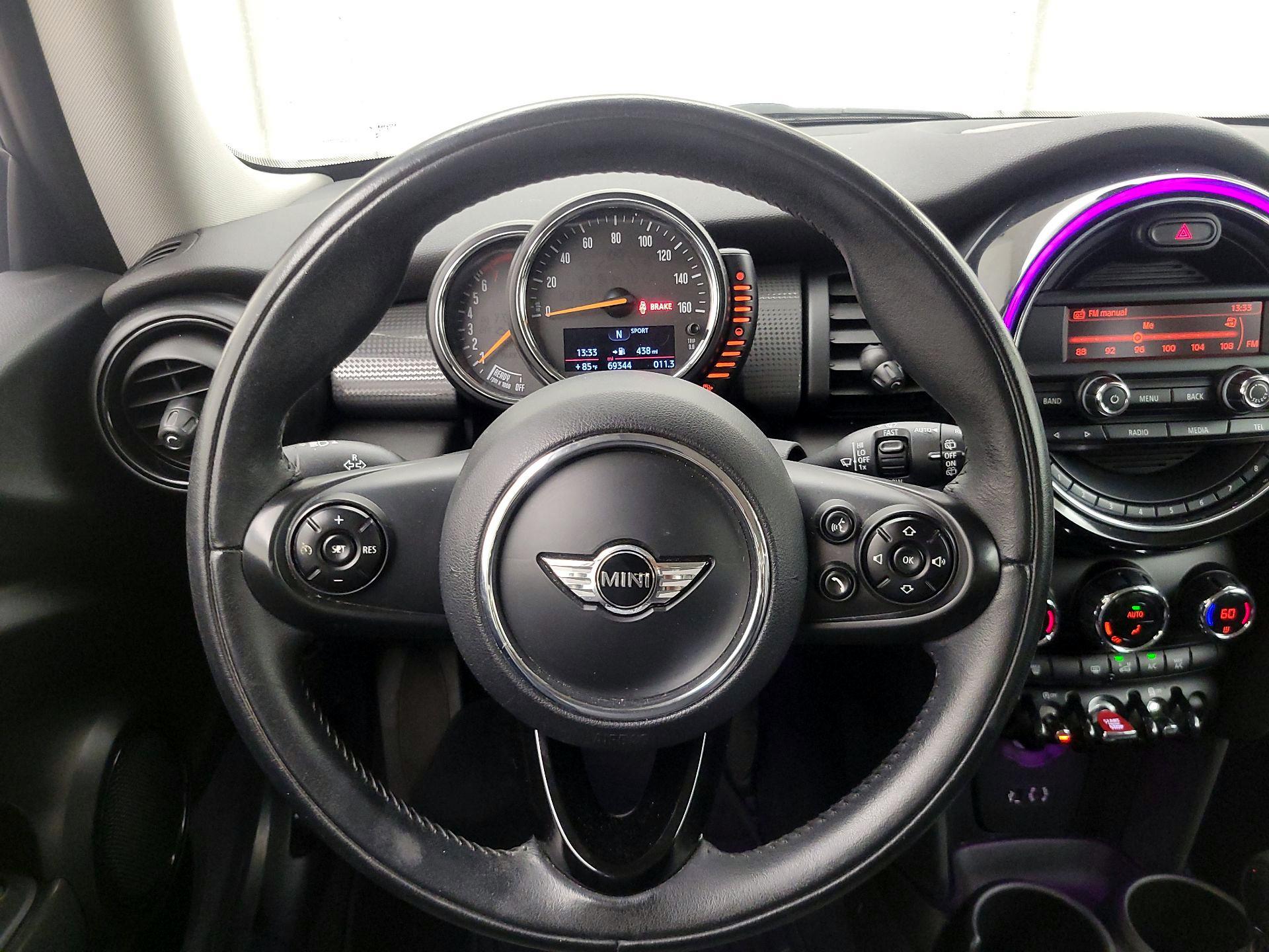 Thumbnail: 2015 MINI Cooper Hardtop - 10