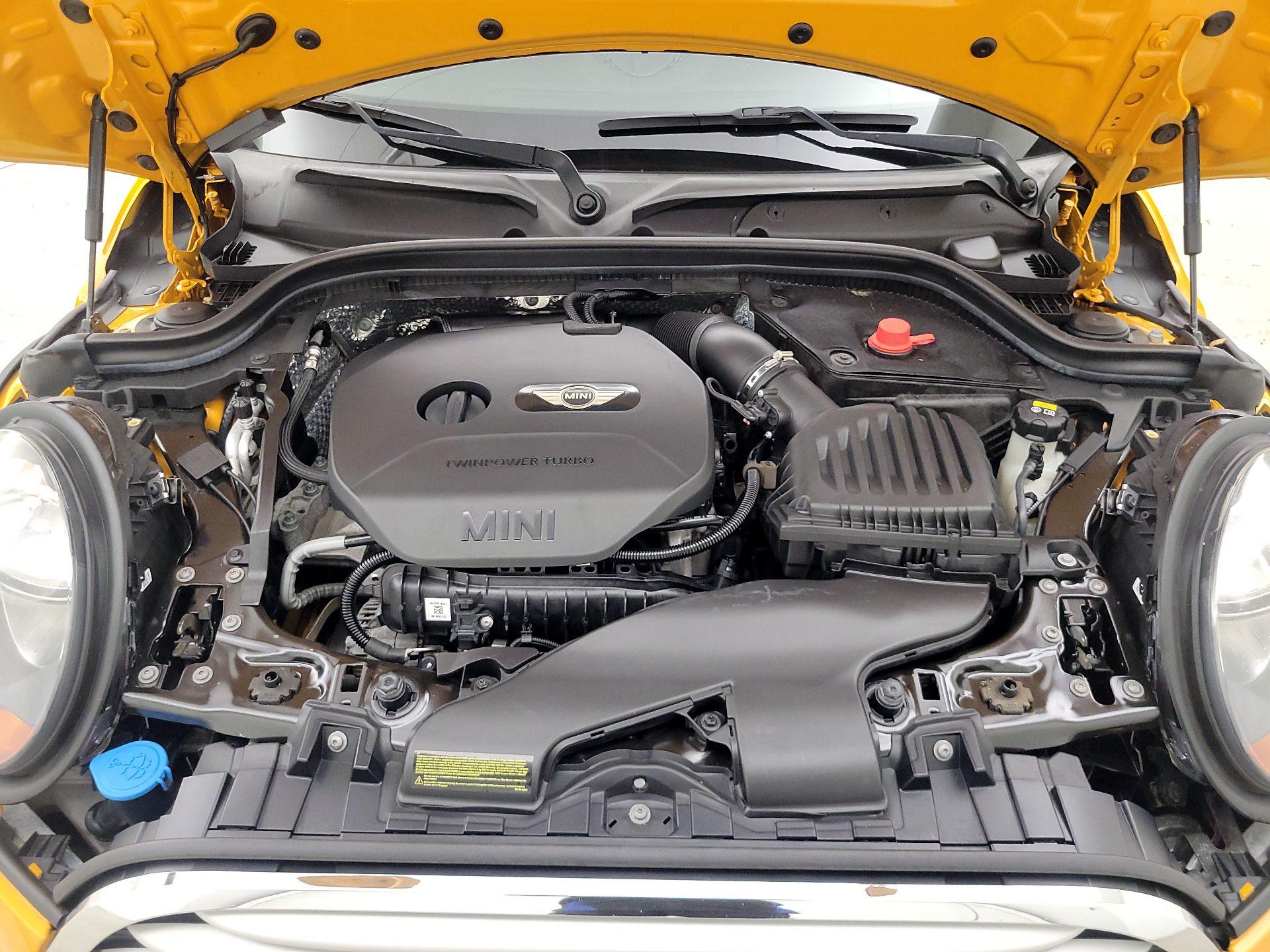 Thumbnail: 2015 MINI Cooper Hardtop - 20