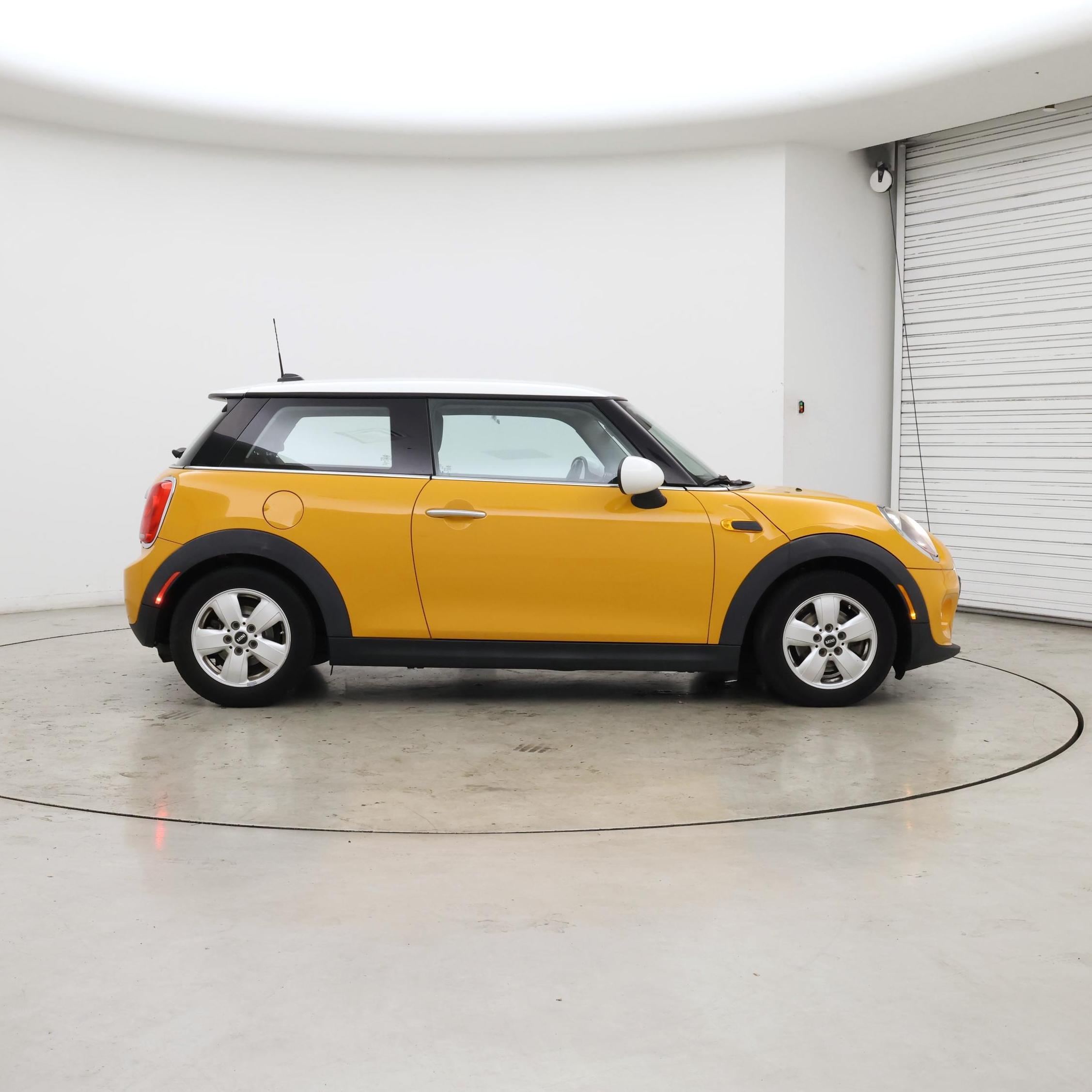 Thumbnail: 2015 MINI Cooper Hardtop - 7
