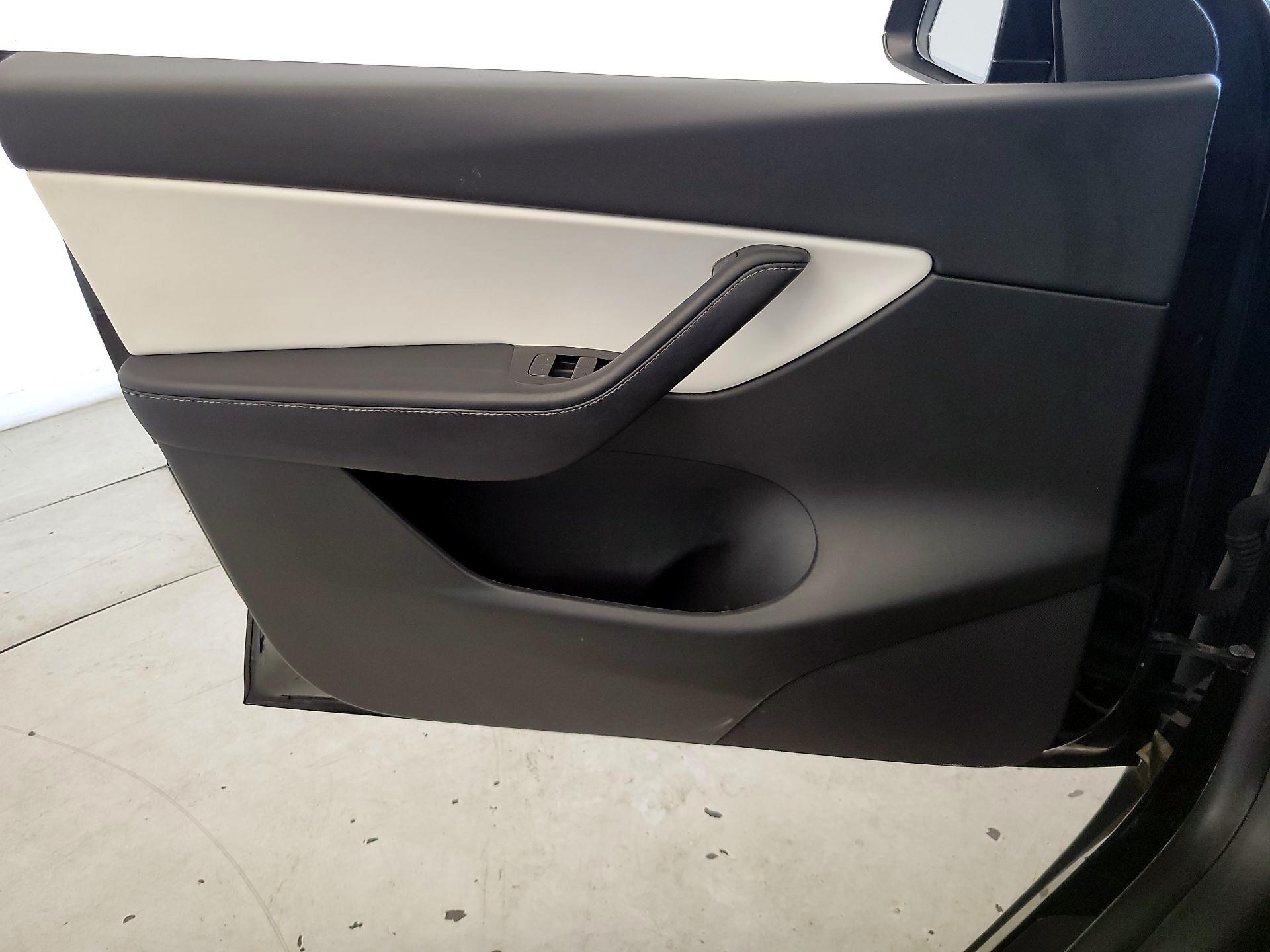 Thumbnail: 2021 Tesla Model Y - 13