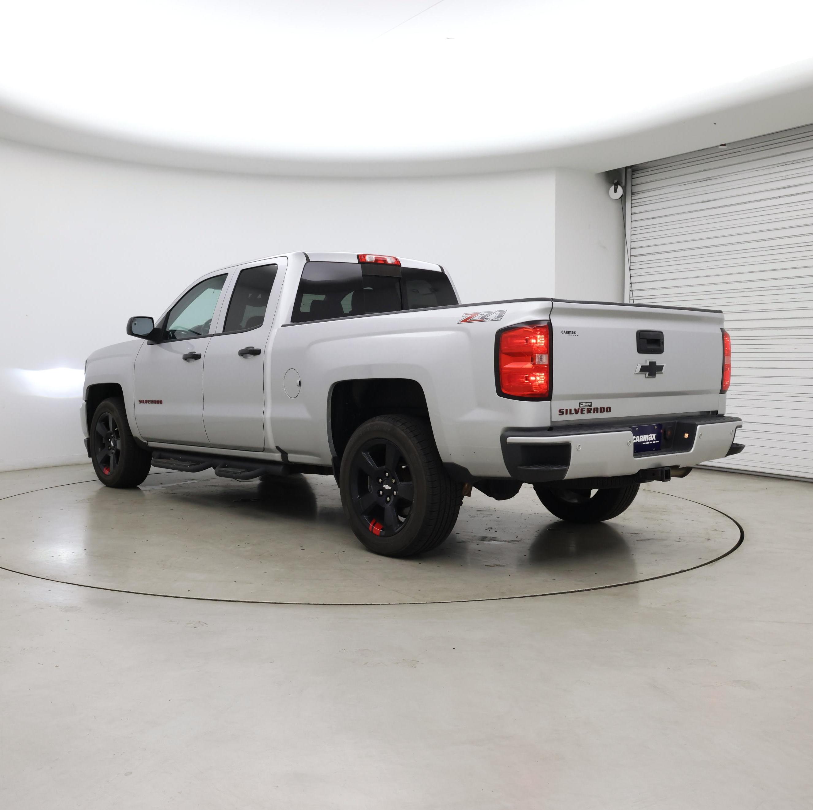 Thumbnail: 2017 Chevrolet Silverado 1500 - 2