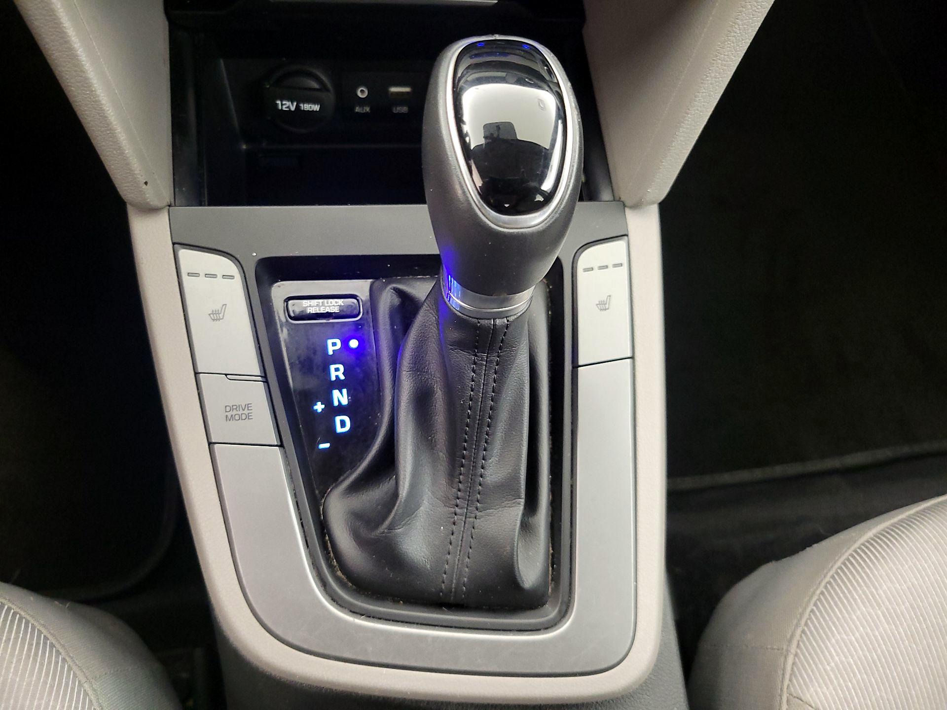 Thumbnail: 2017 Hyundai Elantra - 17