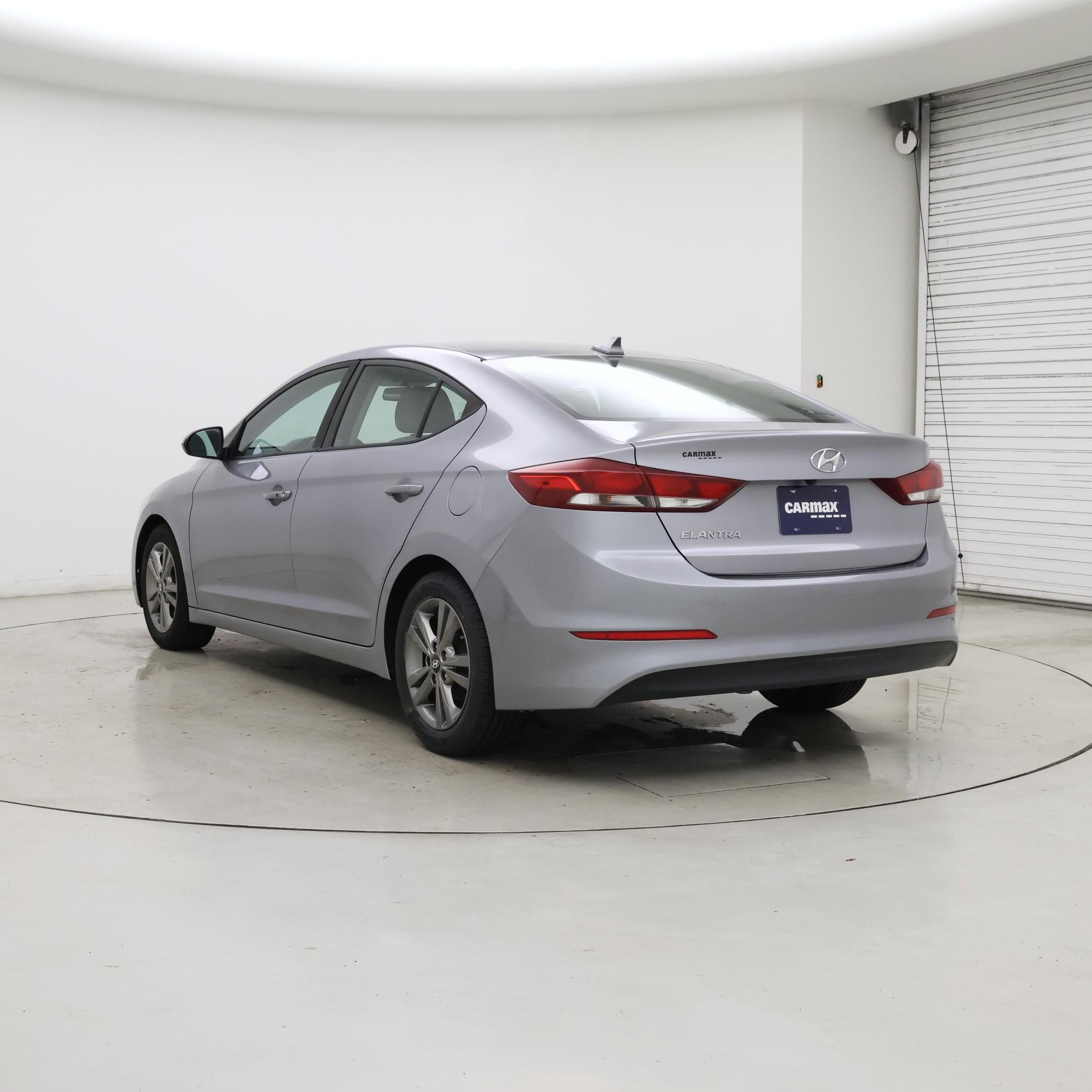 Thumbnail: 2017 Hyundai Elantra - 2