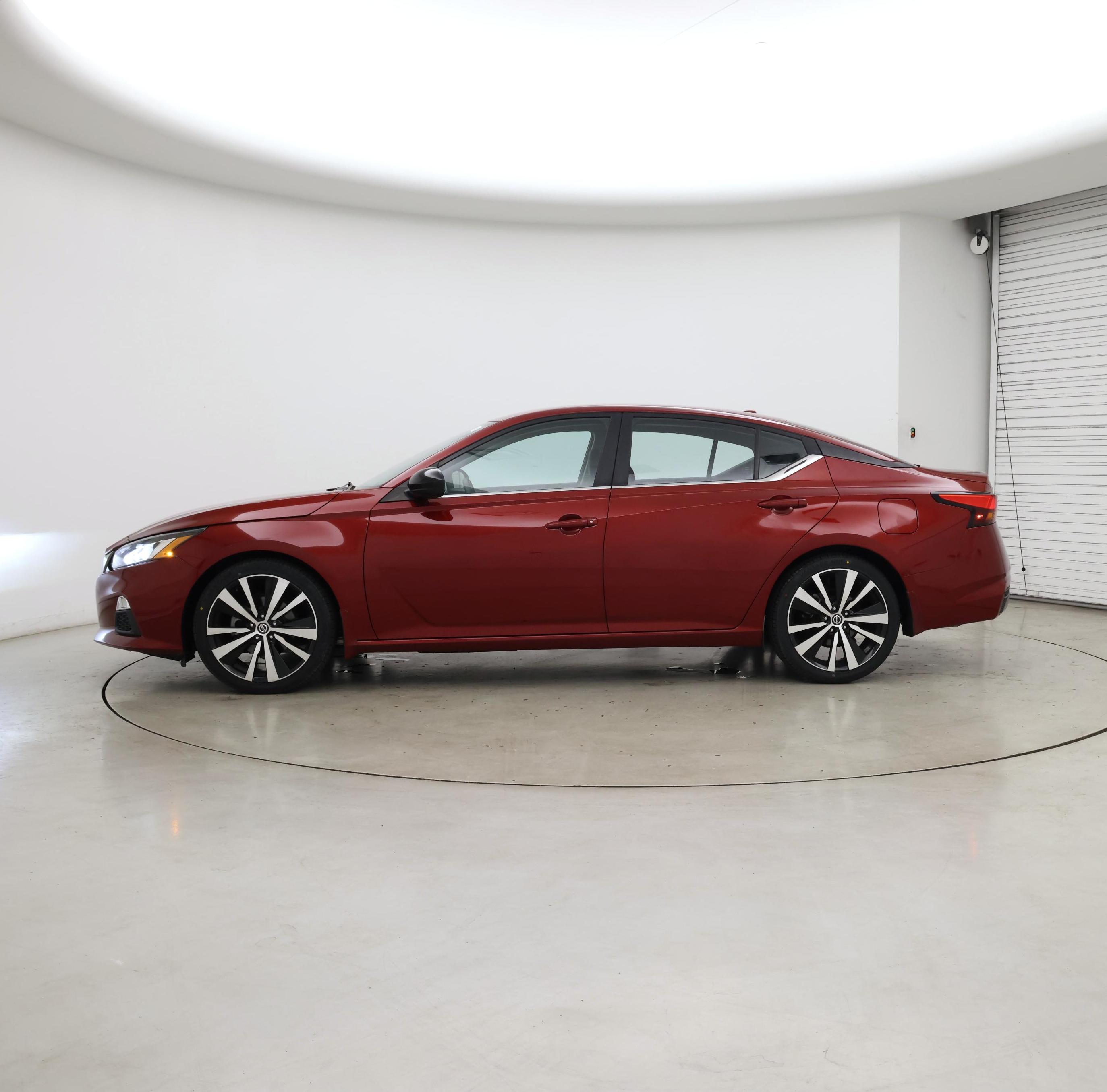 Thumbnail: 2020 Nissan Altima - 3