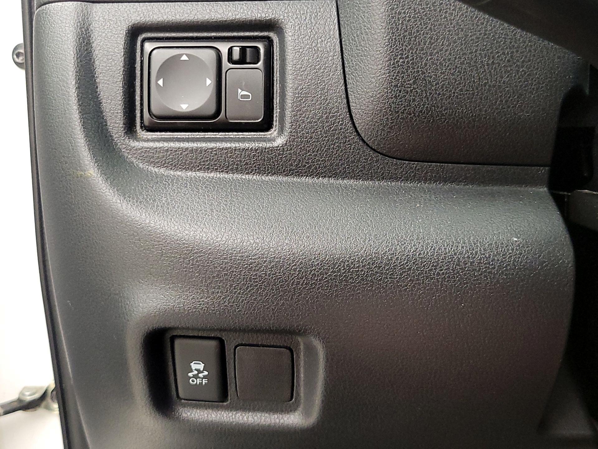 Thumbnail: 2018 Nissan Versa - 13