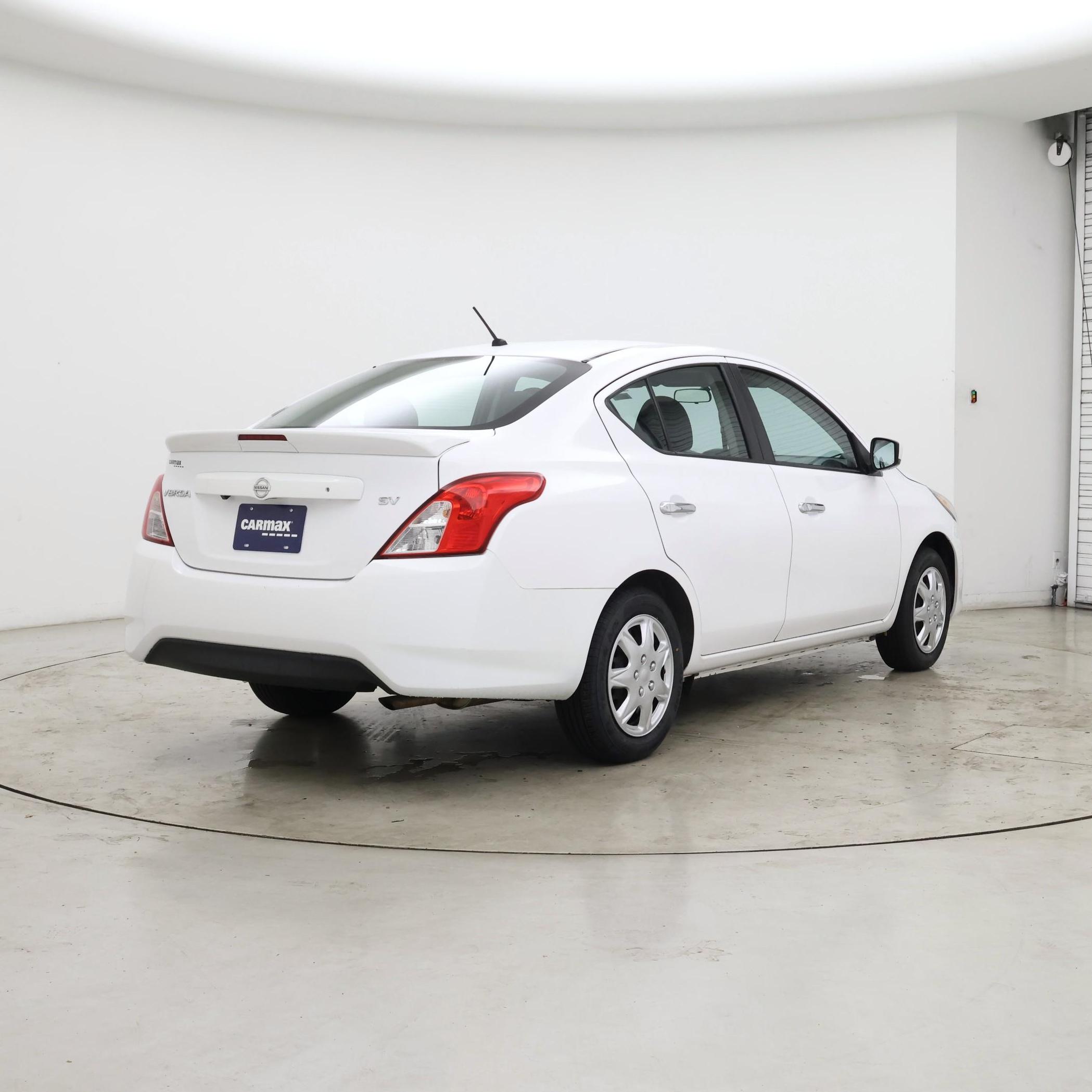 Thumbnail: 2018 Nissan Versa - 8