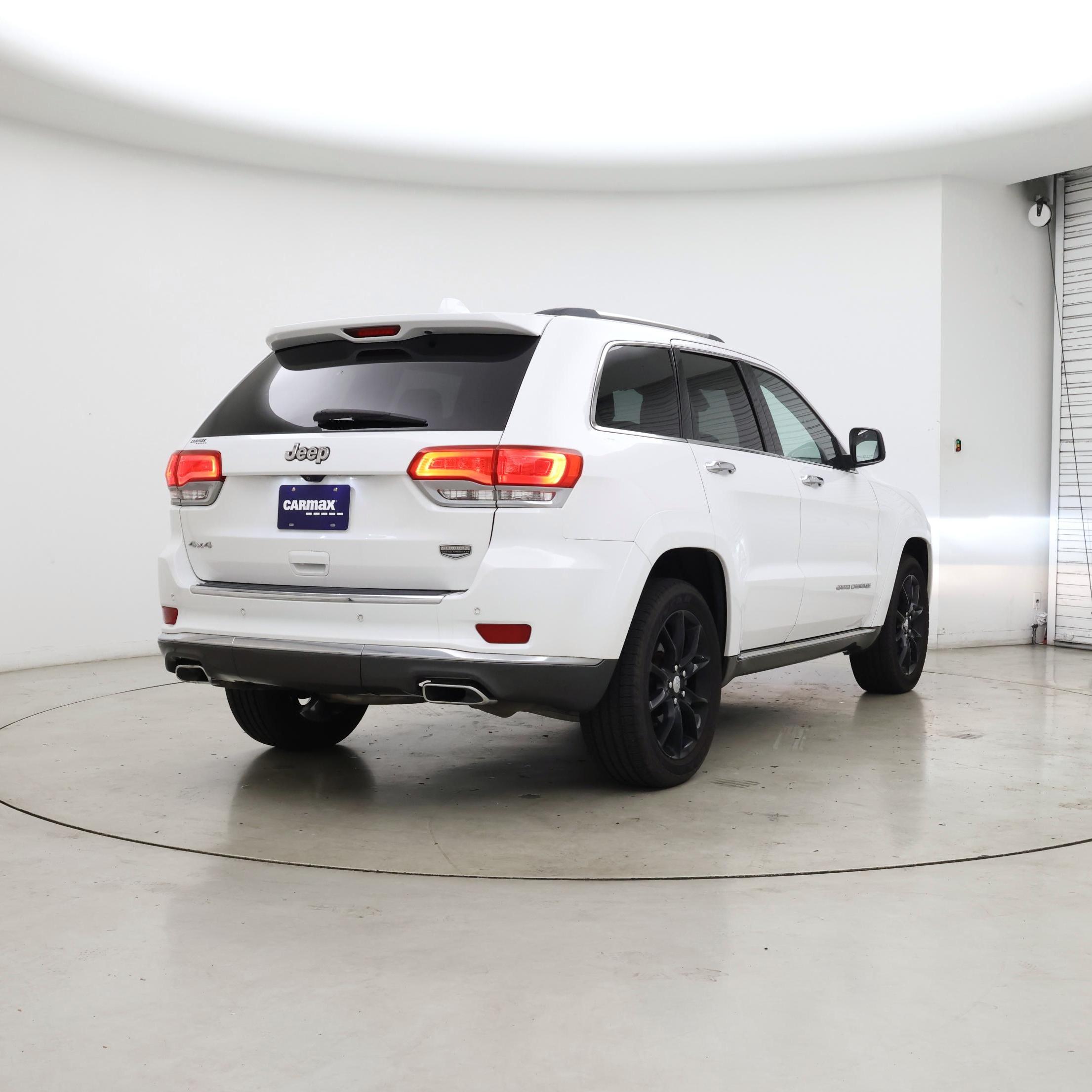 Thumbnail: 2014 Jeep Grand Cherokee - 8