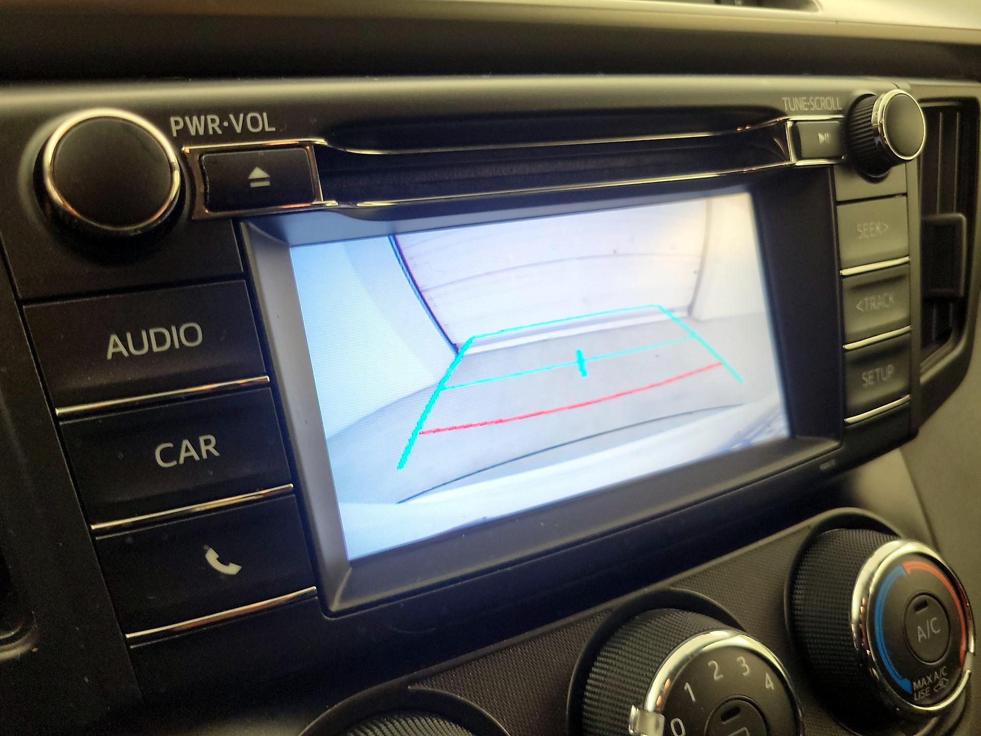Thumbnail: 2016 Toyota RAV4 - 14