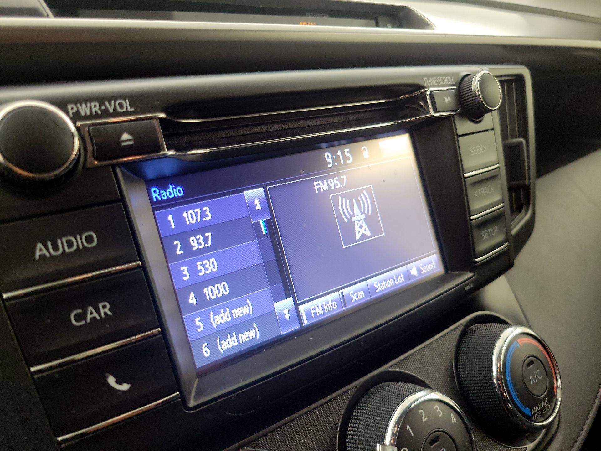 Thumbnail: 2016 Toyota RAV4 - 15