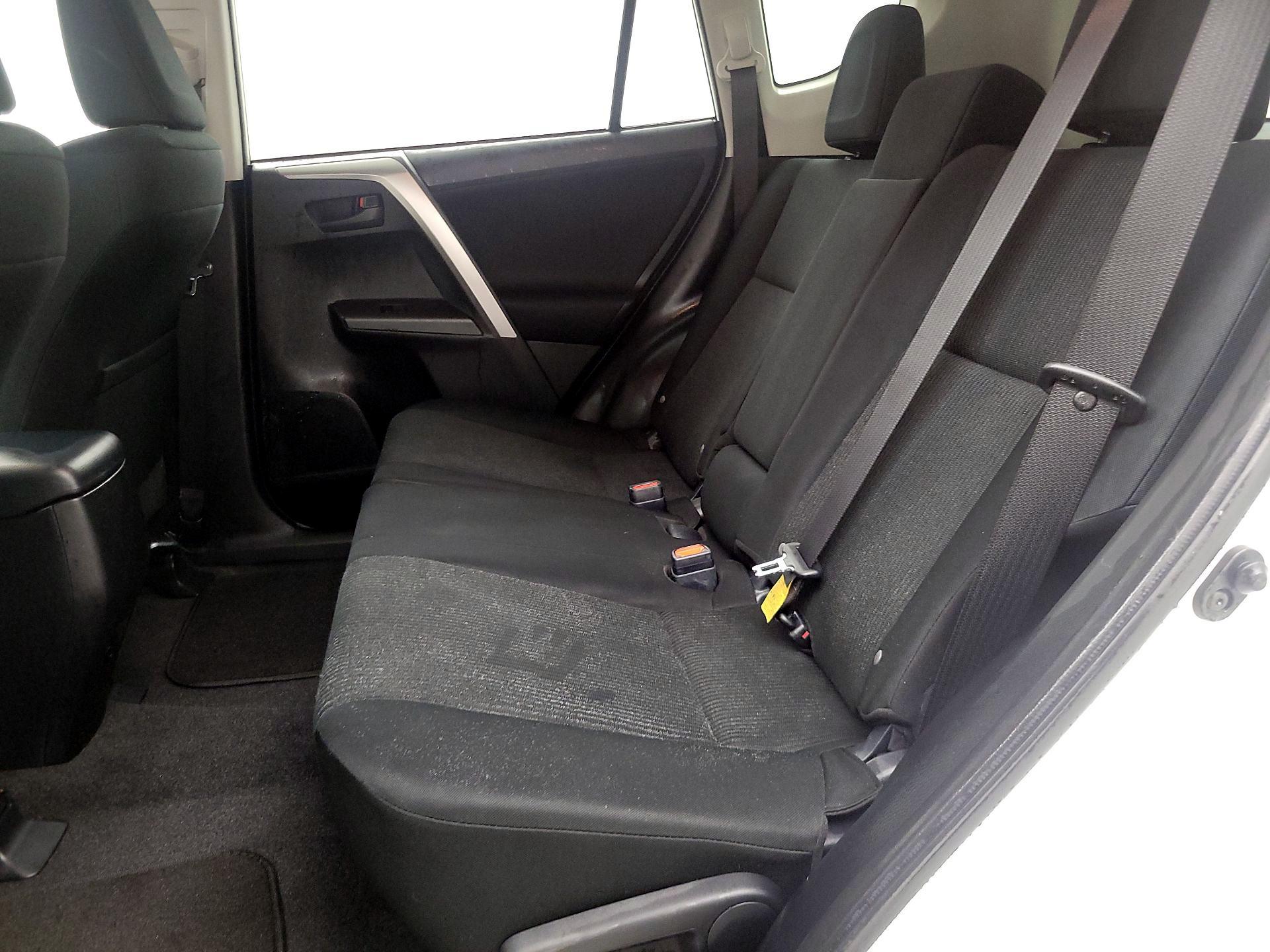 Thumbnail: 2016 Toyota RAV4 - 19