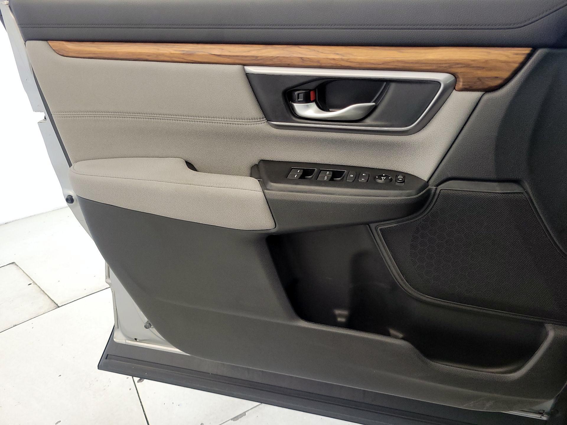 Thumbnail: 2017 Honda CR-V - 12