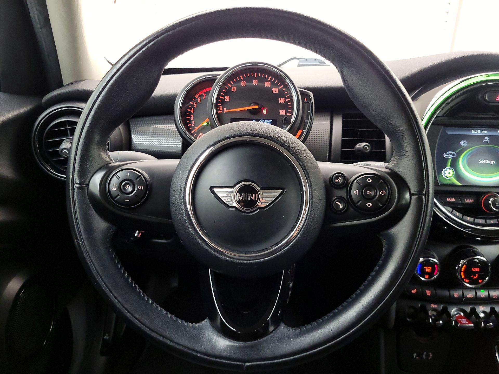 Thumbnail: 2018 MINI Cooper Hardtop - 10