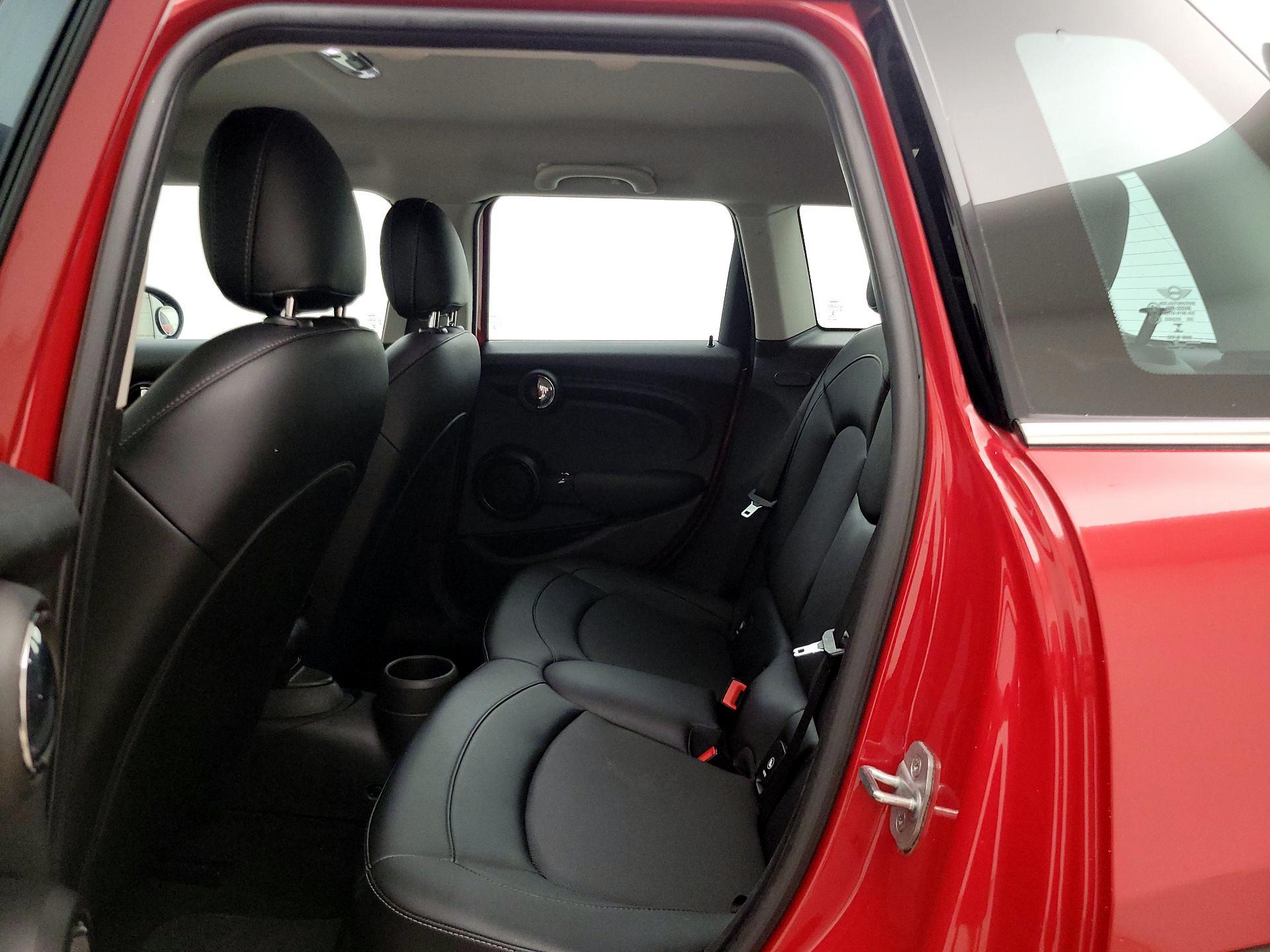 Thumbnail: 2018 MINI Cooper Hardtop - 19