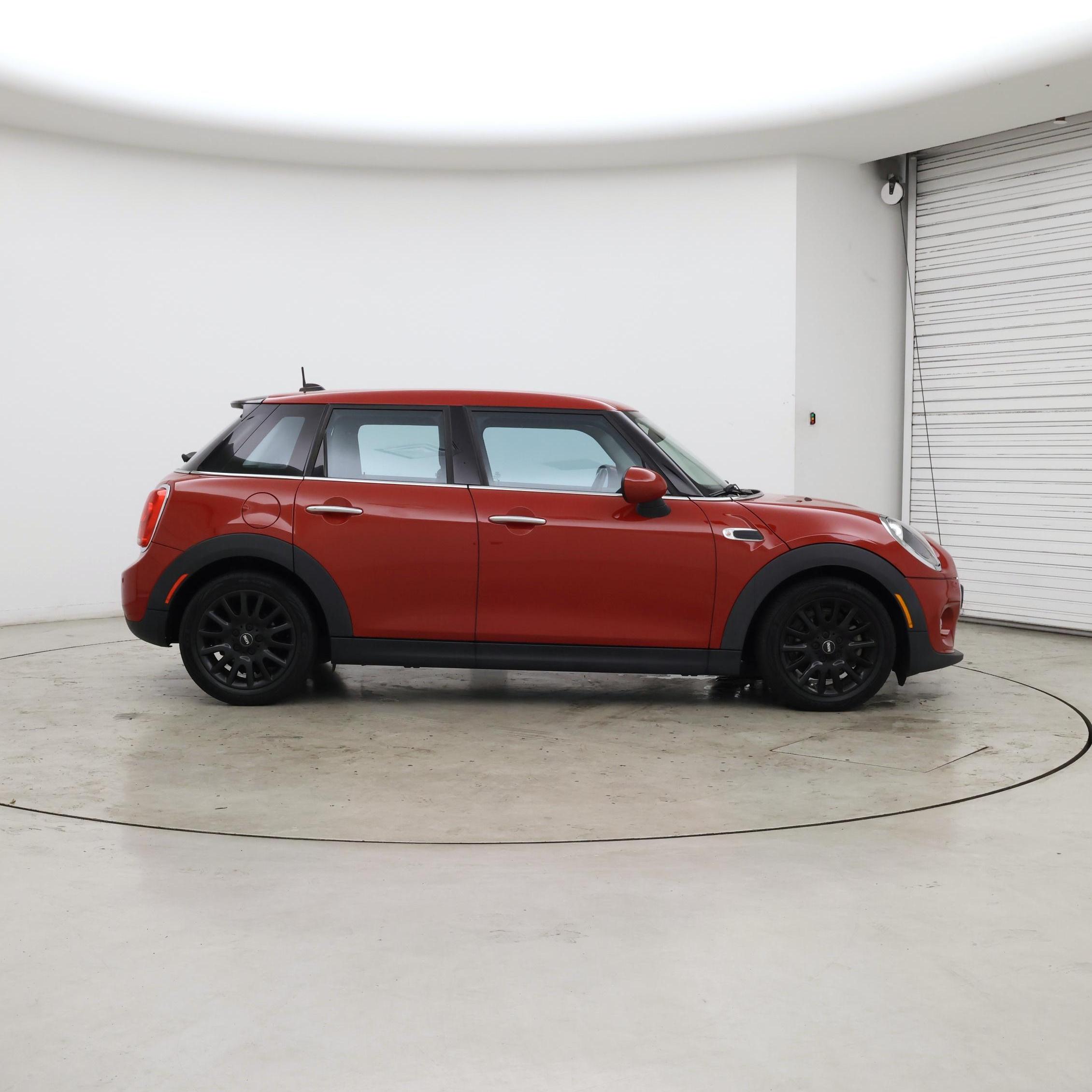 Thumbnail: 2018 MINI Cooper Hardtop - 7