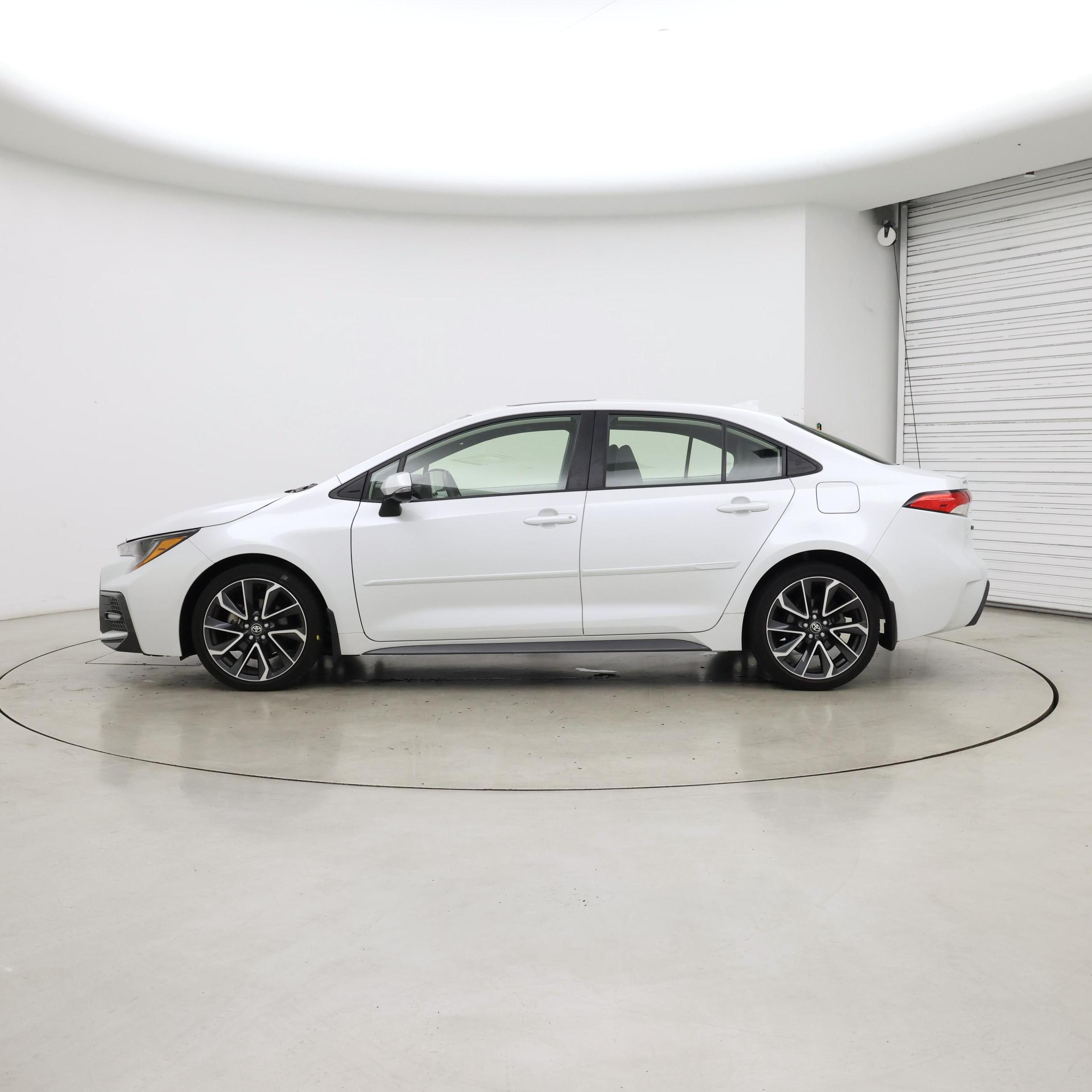 Thumbnail: 2022 Toyota Corolla - 3
