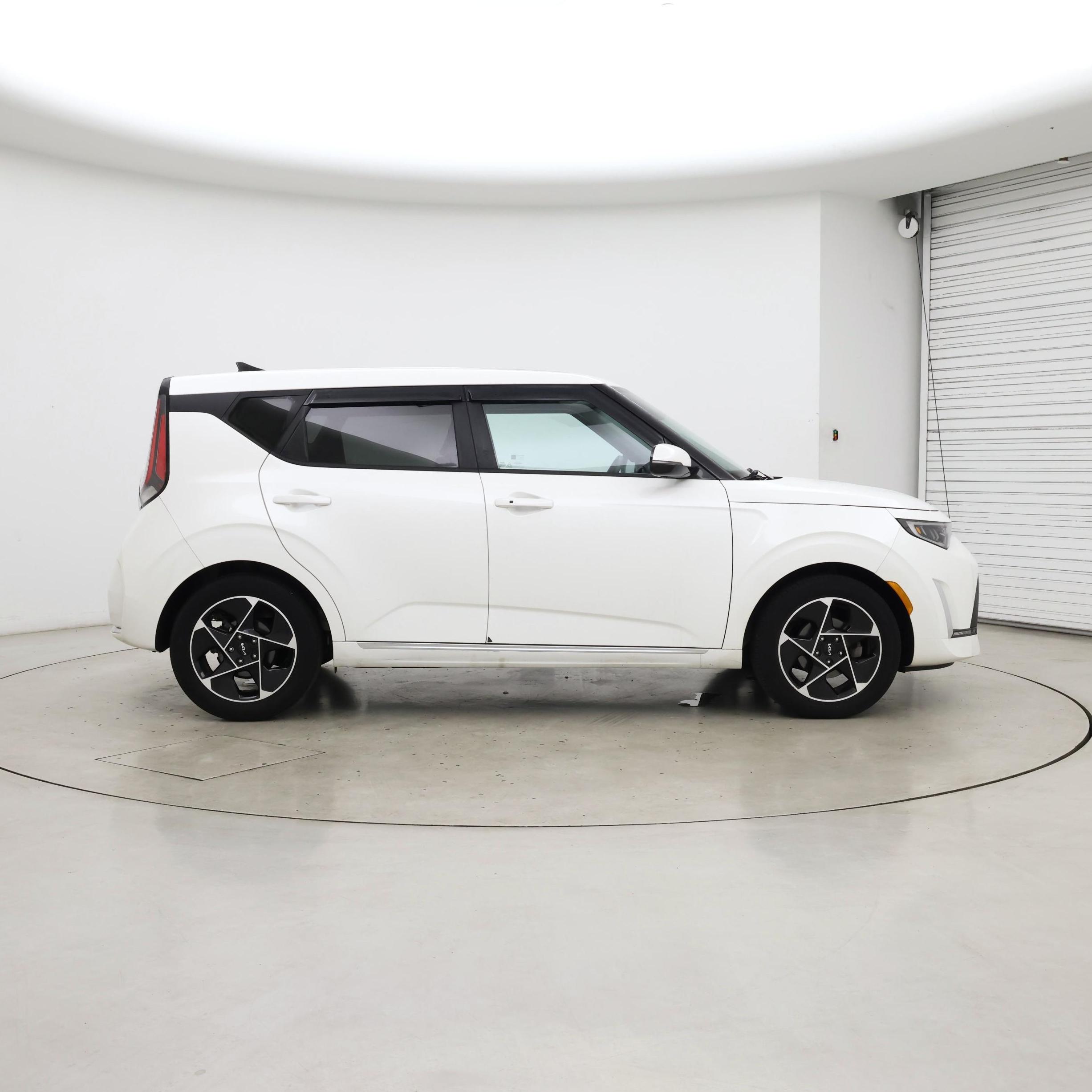 Thumbnail: 2023 Kia Soul - 7