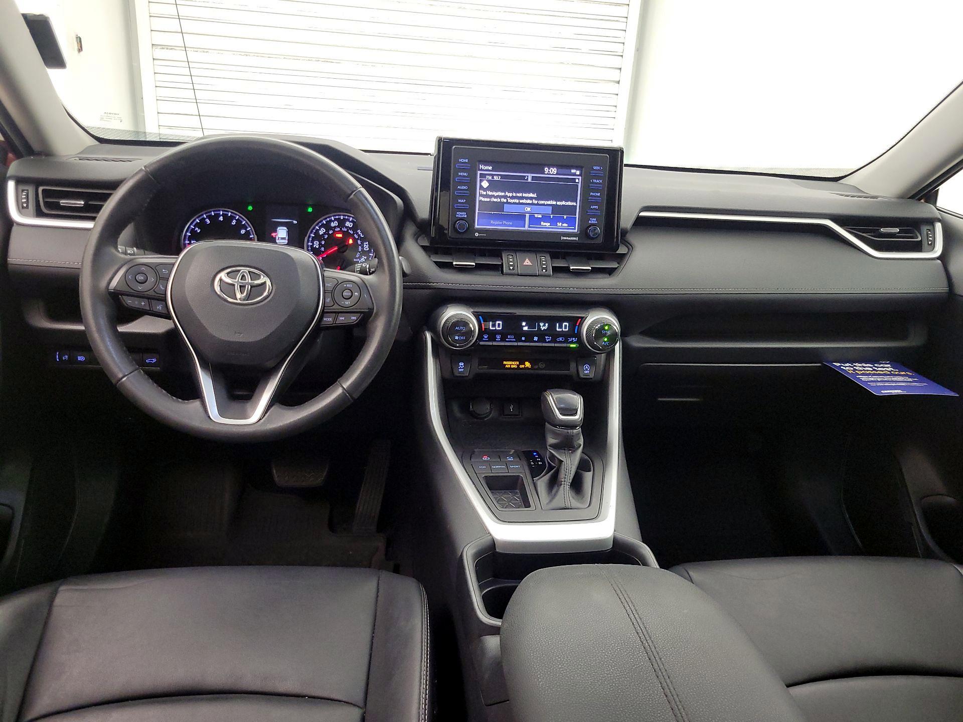 Thumbnail: 2021 Toyota RAV4 - 9
